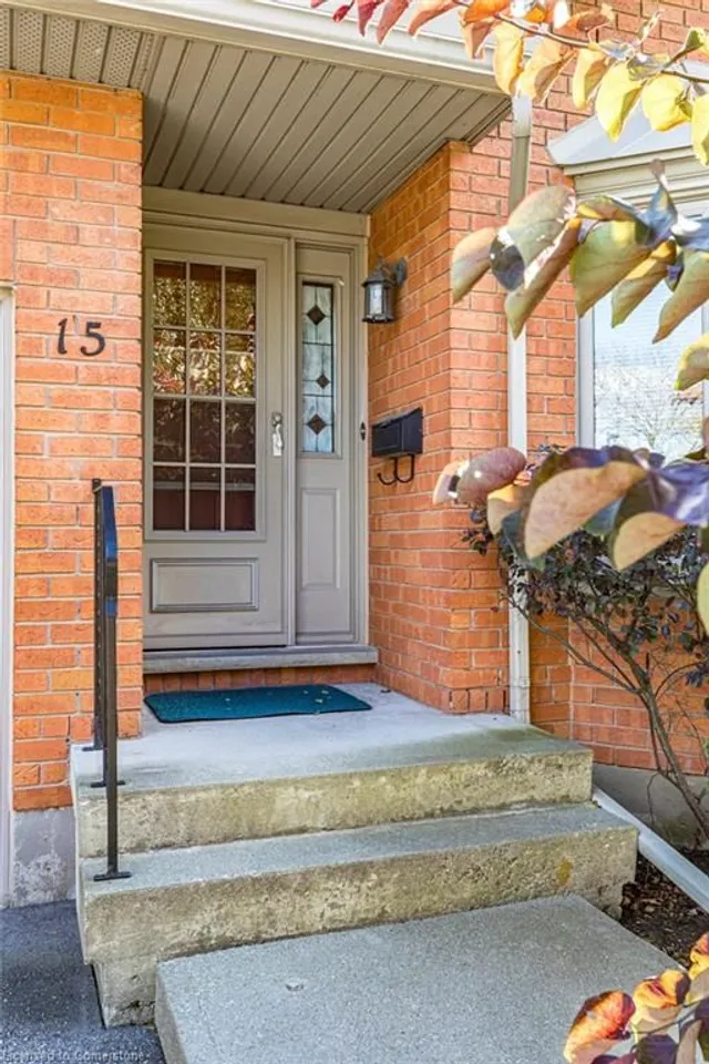 Additional property image - 60 Dundas St Unit 15