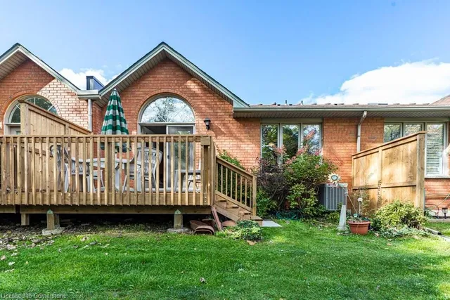 Additional property image - 60 Dundas St Unit 15