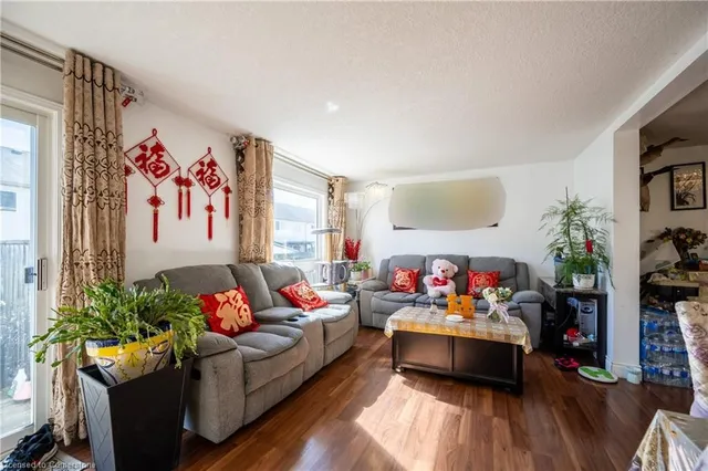 Additional property image - 39 Dahlia St
