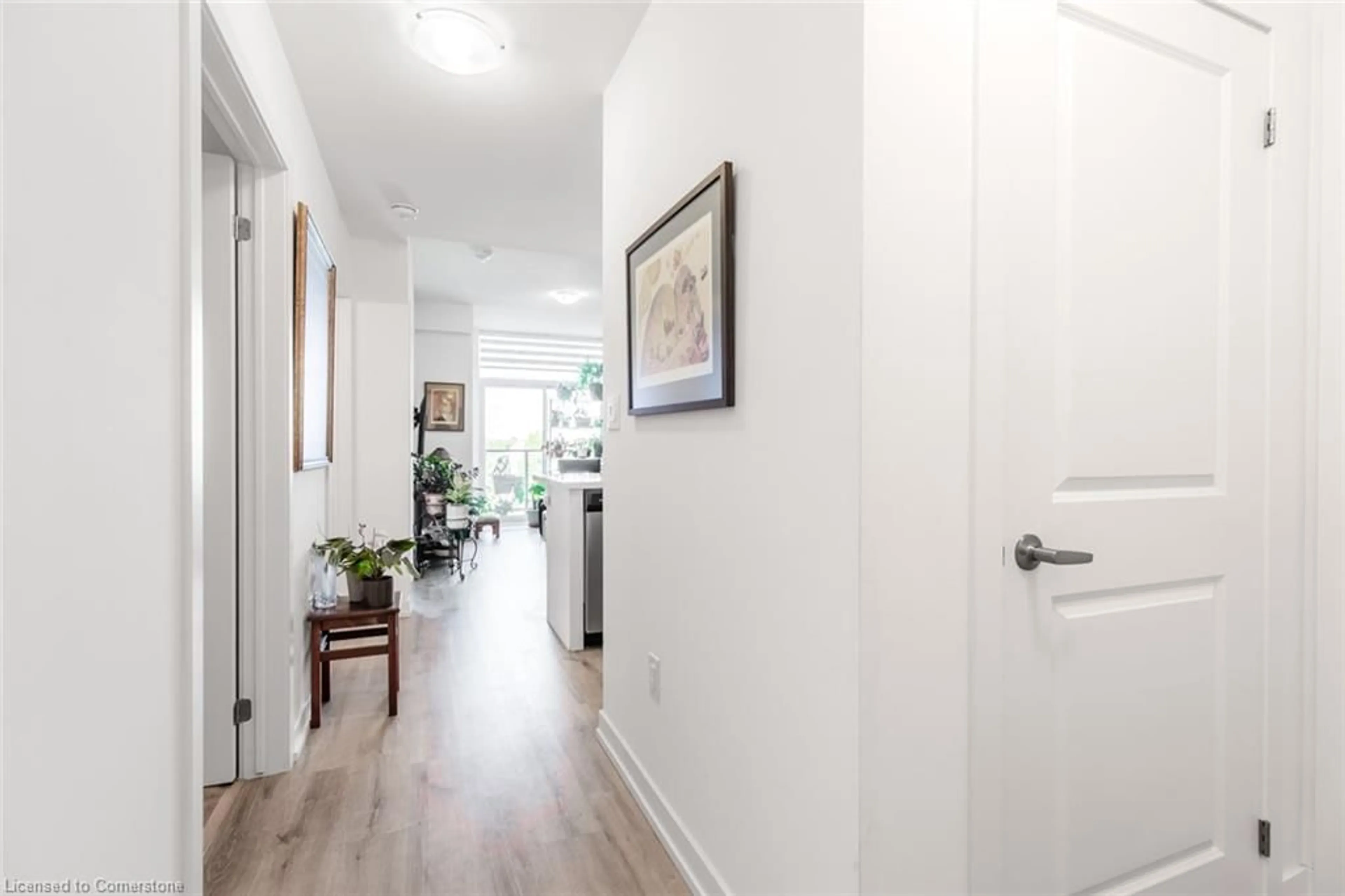 Indoor entryway, wood floors for 450 Dundas St #407, Waterdown Ontario L8B 1Z2