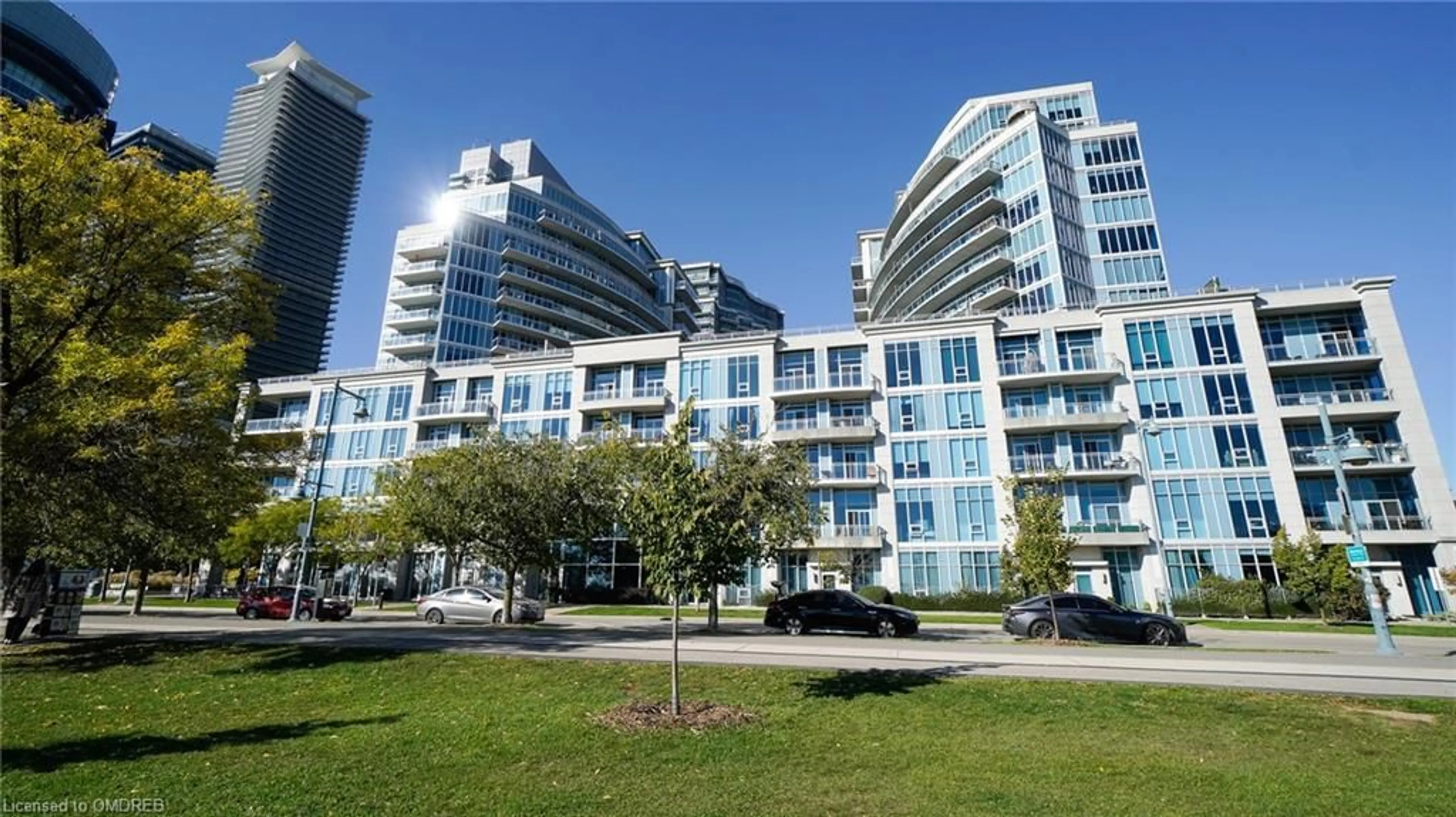 A pic from exterior of the house or condo, the view of city buildings for 58 Marine Parade Dr #1110, Toronto Ontario M8V 4G1