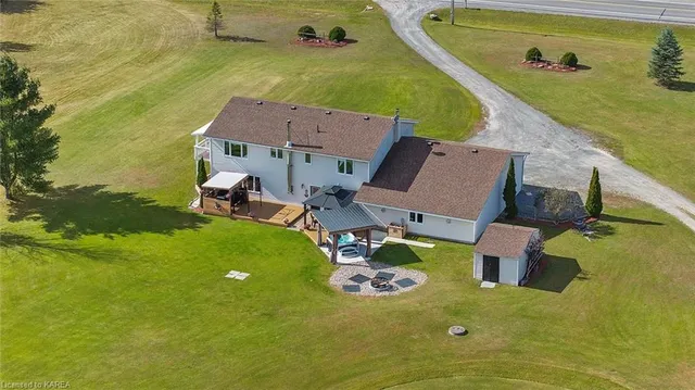 2275 County 6 Rd, Yarker 4