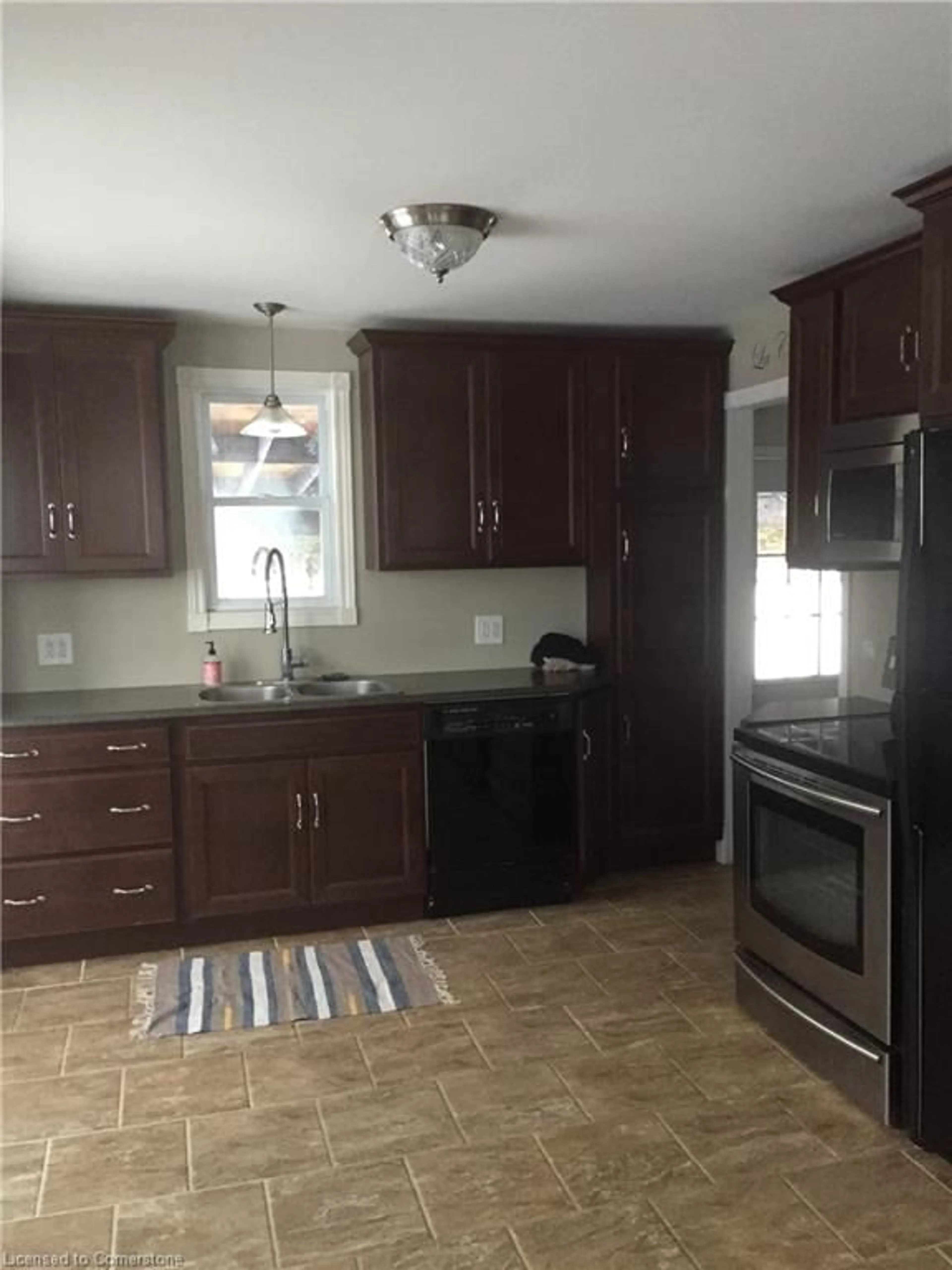 Kitchen, wood floors, cottage for 880 Norfolk St, Simcoe Ontario N3Y 4K3