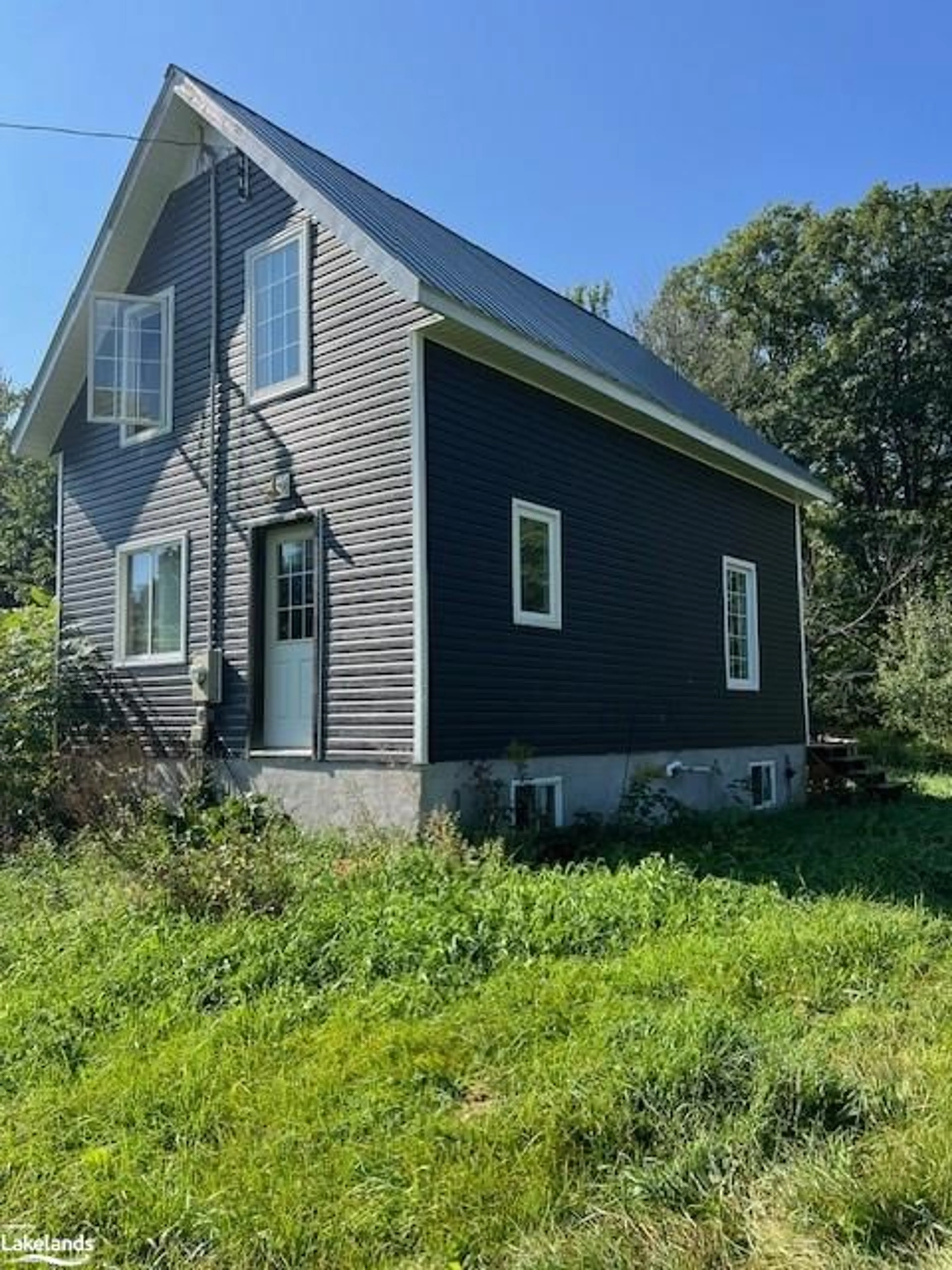 Frontside or backside of a home, cottage for 540 Marshall Rd, Tiny Ontario L4R 0E3