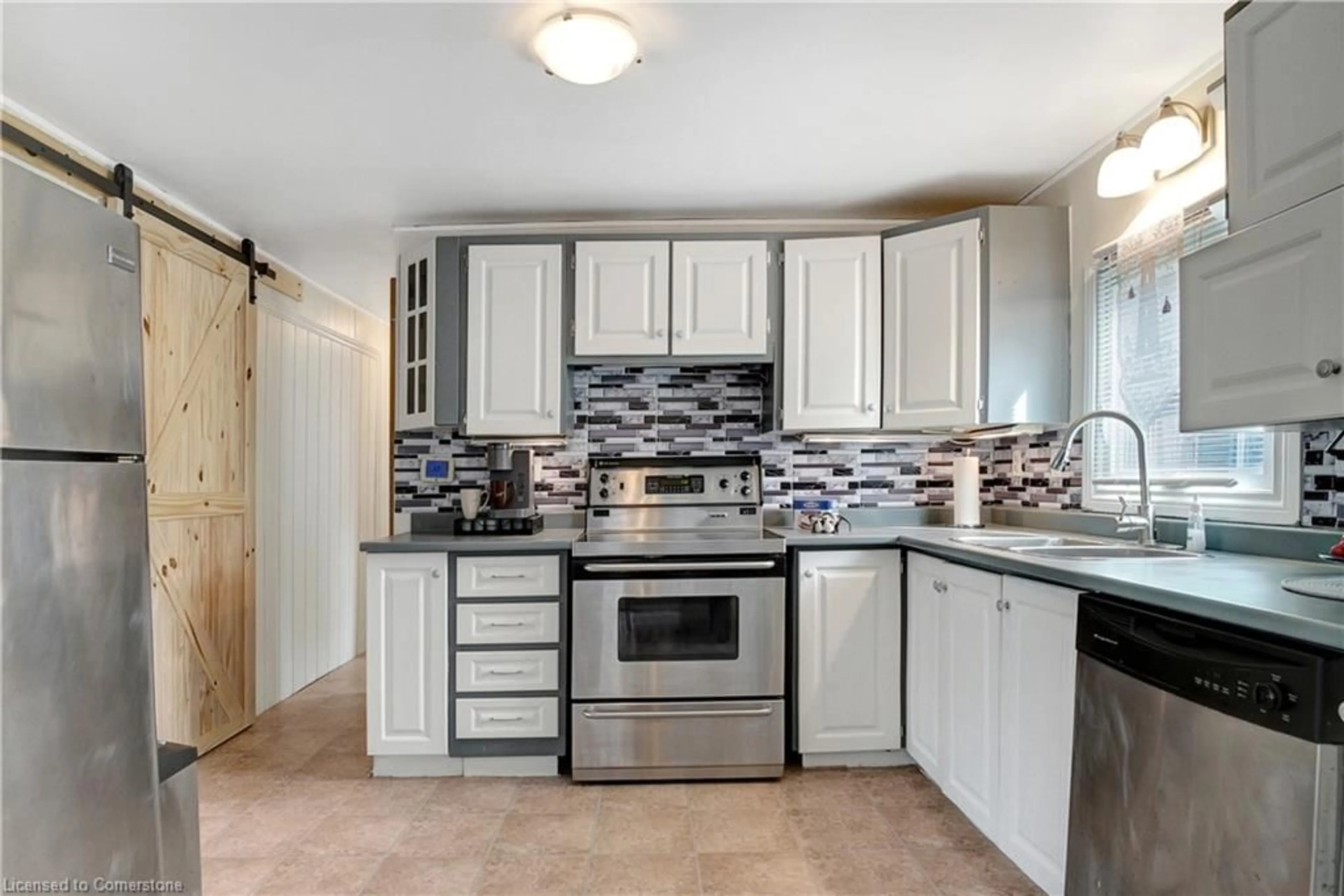 Open concept kitchen for 1294 8th Concession Rd #81, Flamborough Ontario N0B 2J0