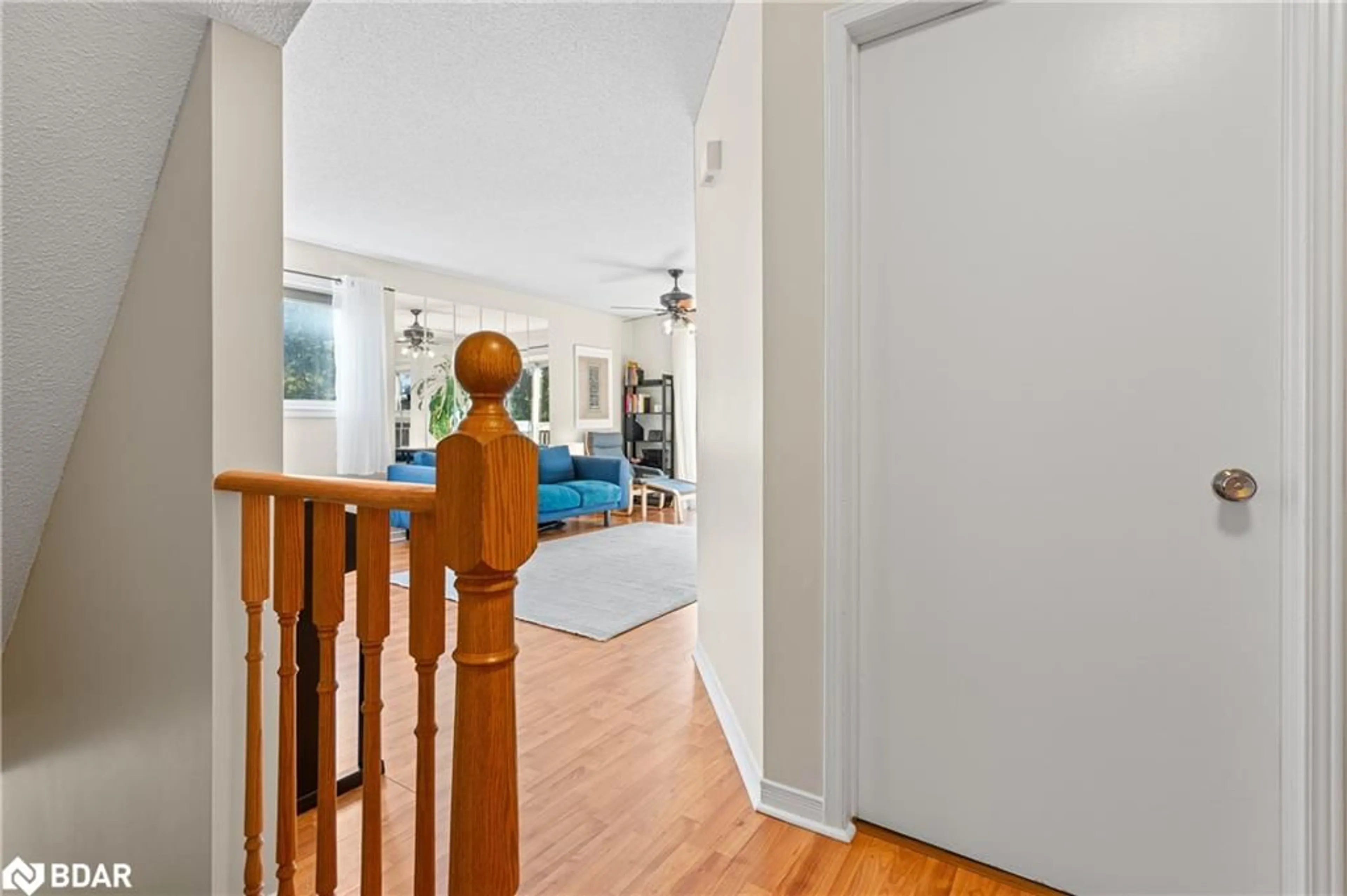 Indoor entryway, wood floors for 15 Meadow Lane #3, Barrie Ontario L4N 6Z1