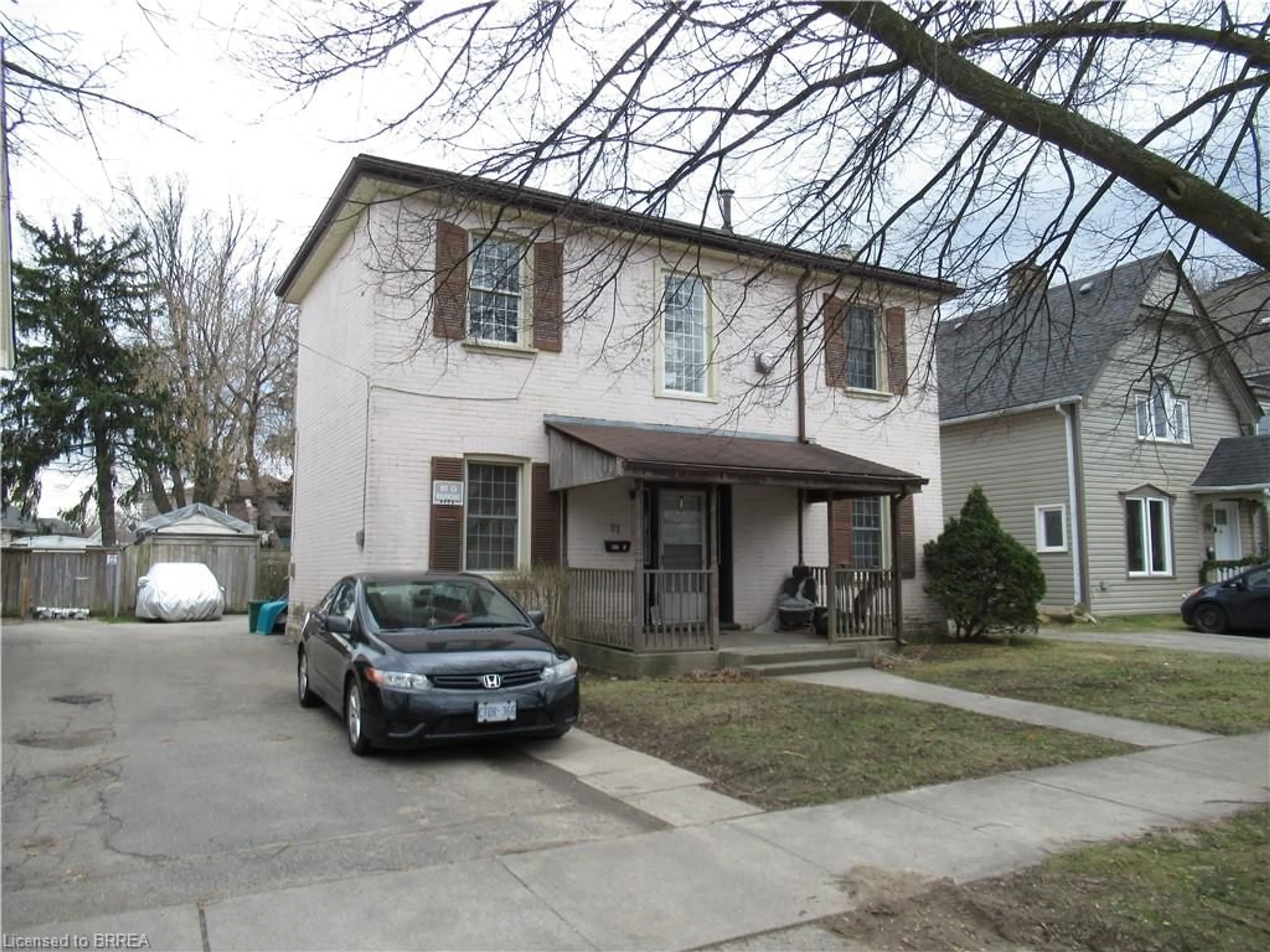 A pic from exterior of the house or condo, the street view for 81 East Ave, Brantford Ontario N3S 3L6