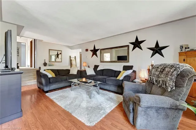 37 Miller Cres, Simcoe 5
