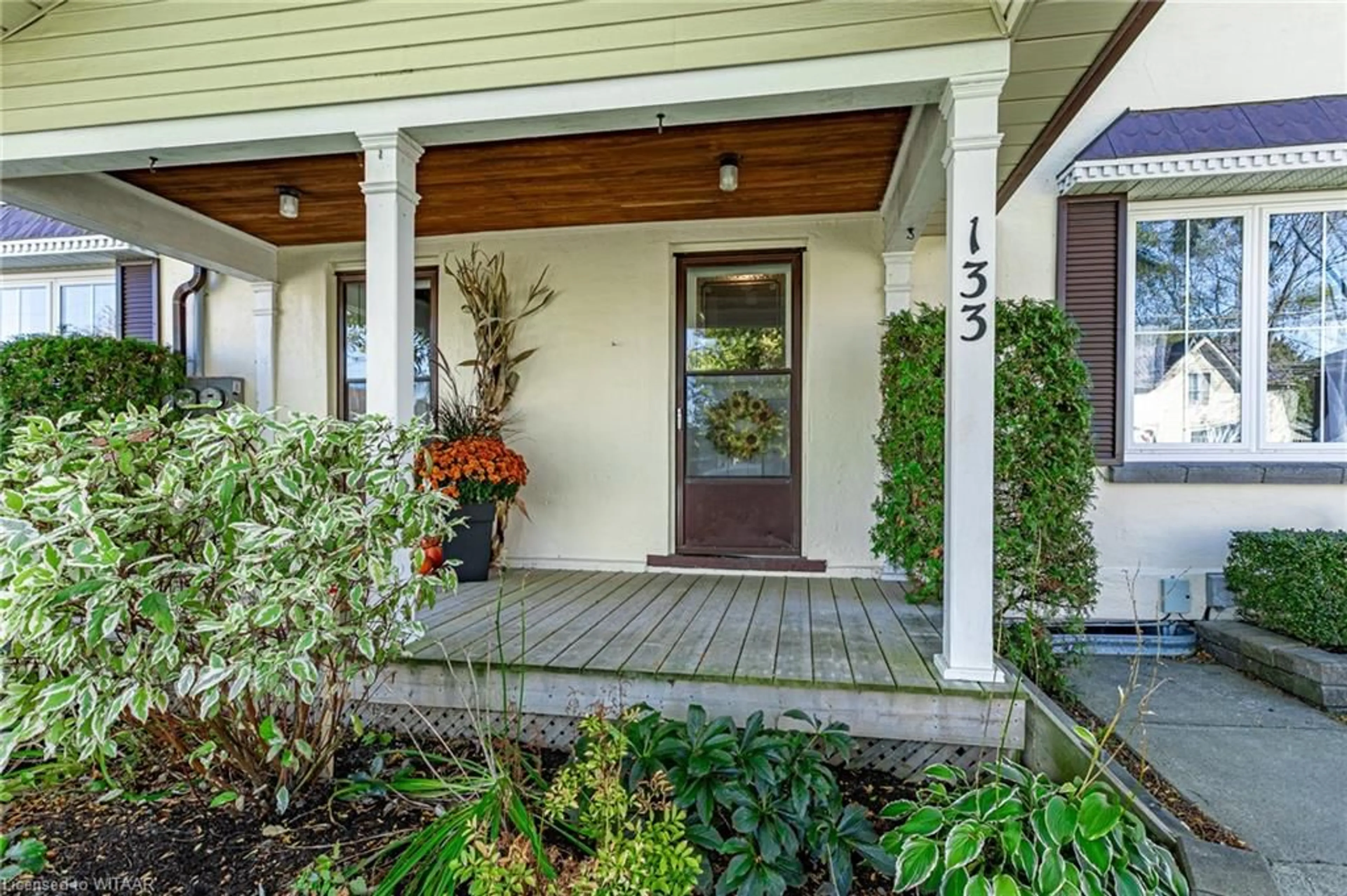 Indoor entryway, wood floors for 133 Commissioner St, Embro Ontario N0J 1J0