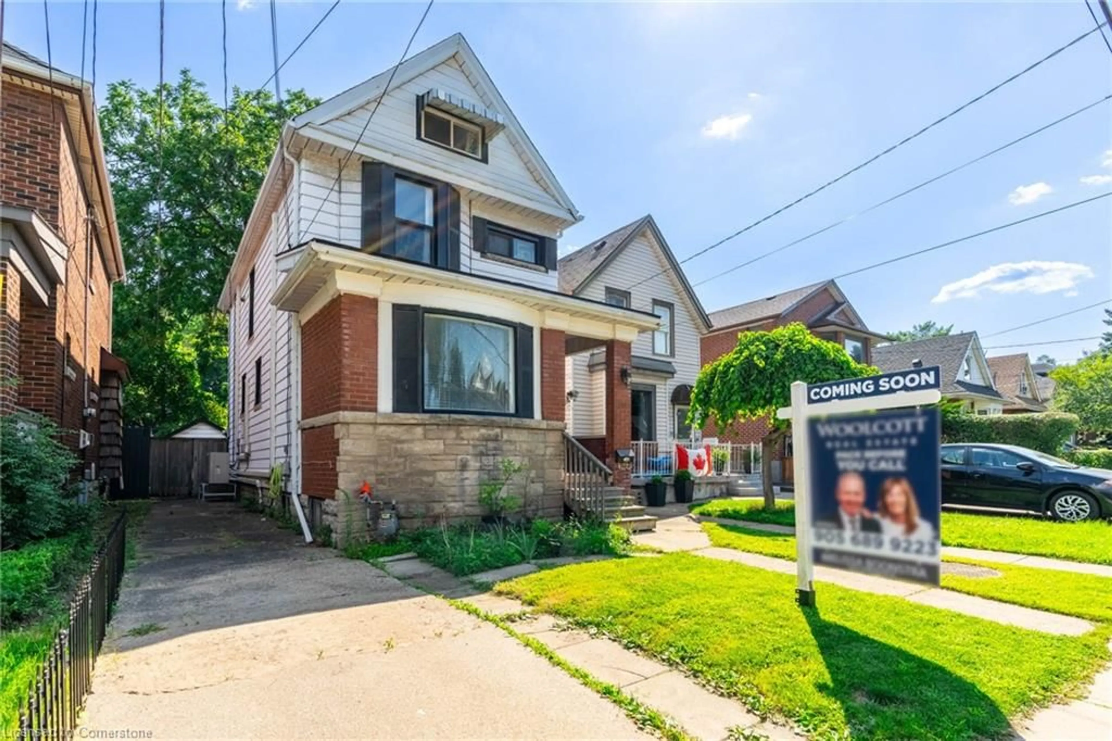 Frontside or backside of a home, cottage for 354 Cumberland Ave, Hamilton Ontario L8M 2A2