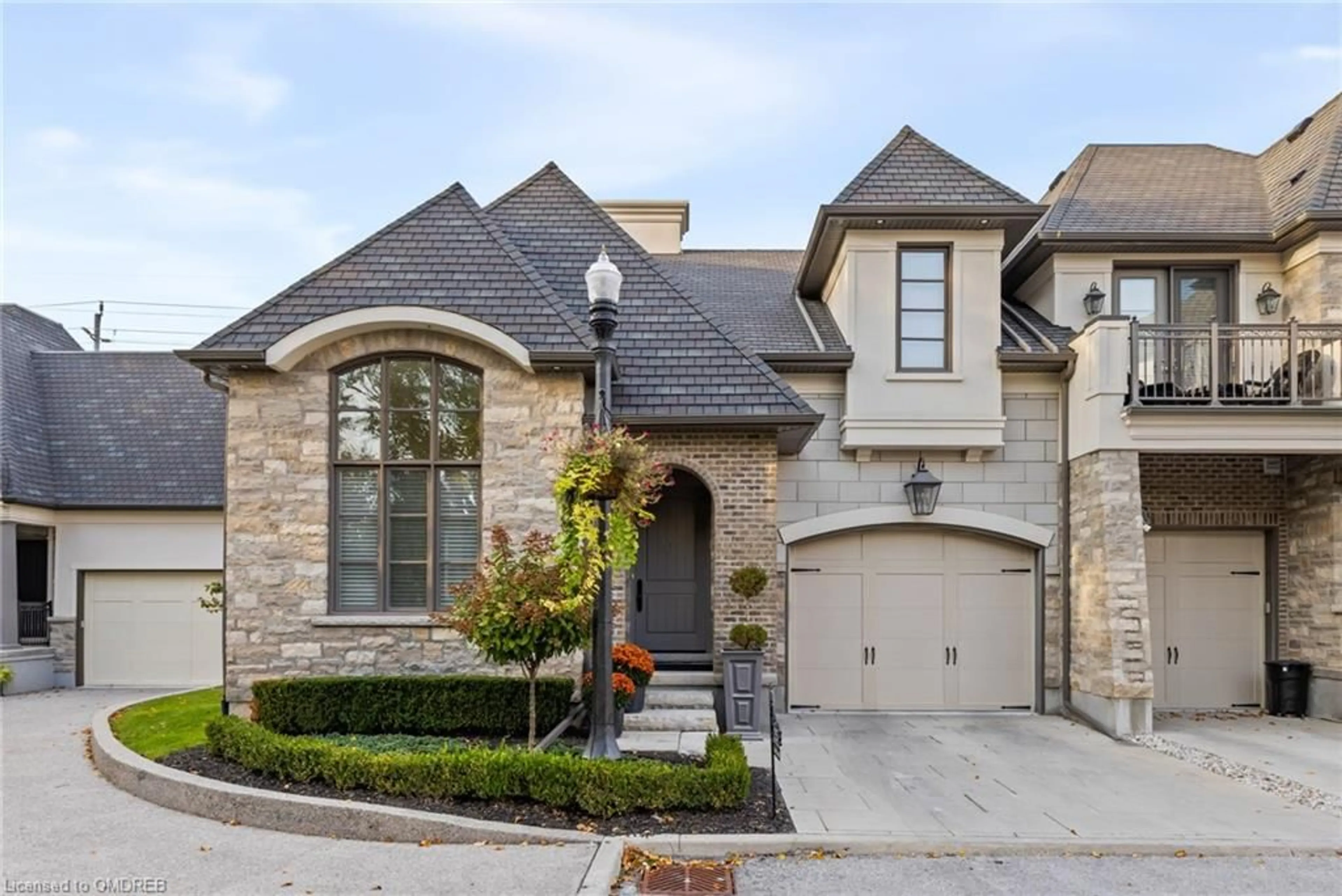 Home with brick exterior material for 25 Arbourvale Common, St. Catharines Ontario L2T 3B7