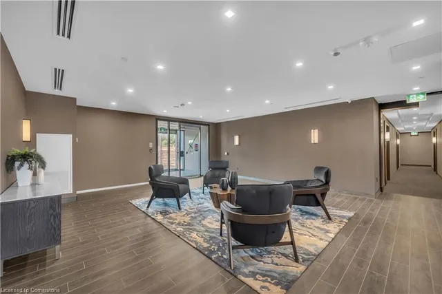 Additional property image - 460 Dundas St Unit 308