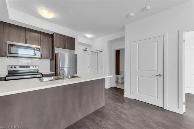 Additional property image - 460 Dundas St Unit 308