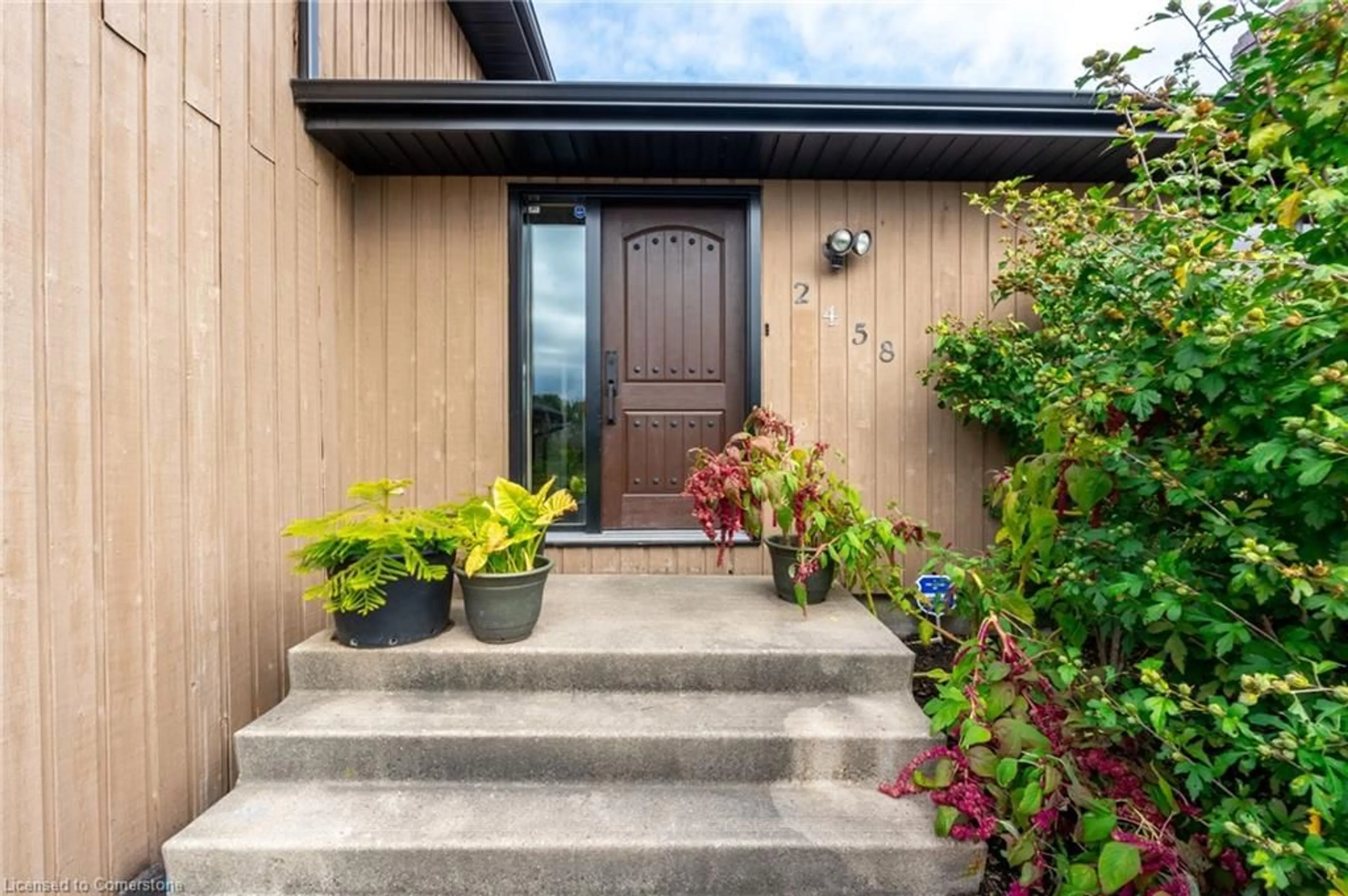 Indoor entryway, wood floors for 2458 Nigh Rd, Ridgeway Ontario L0S 1N0