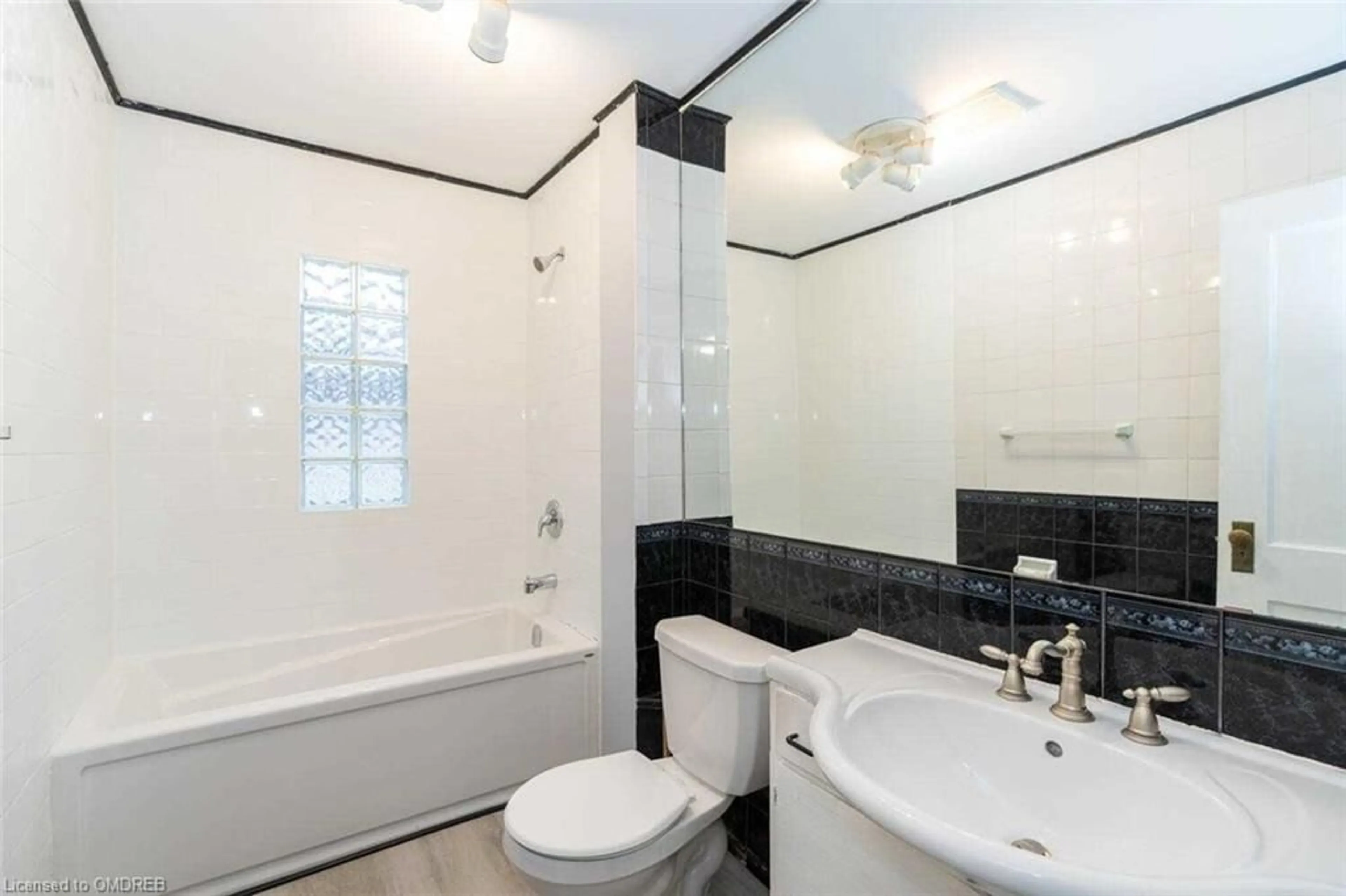 Bathroom, ceramic floors for 669 Lorne Ave, London Ontario N5W 3K4