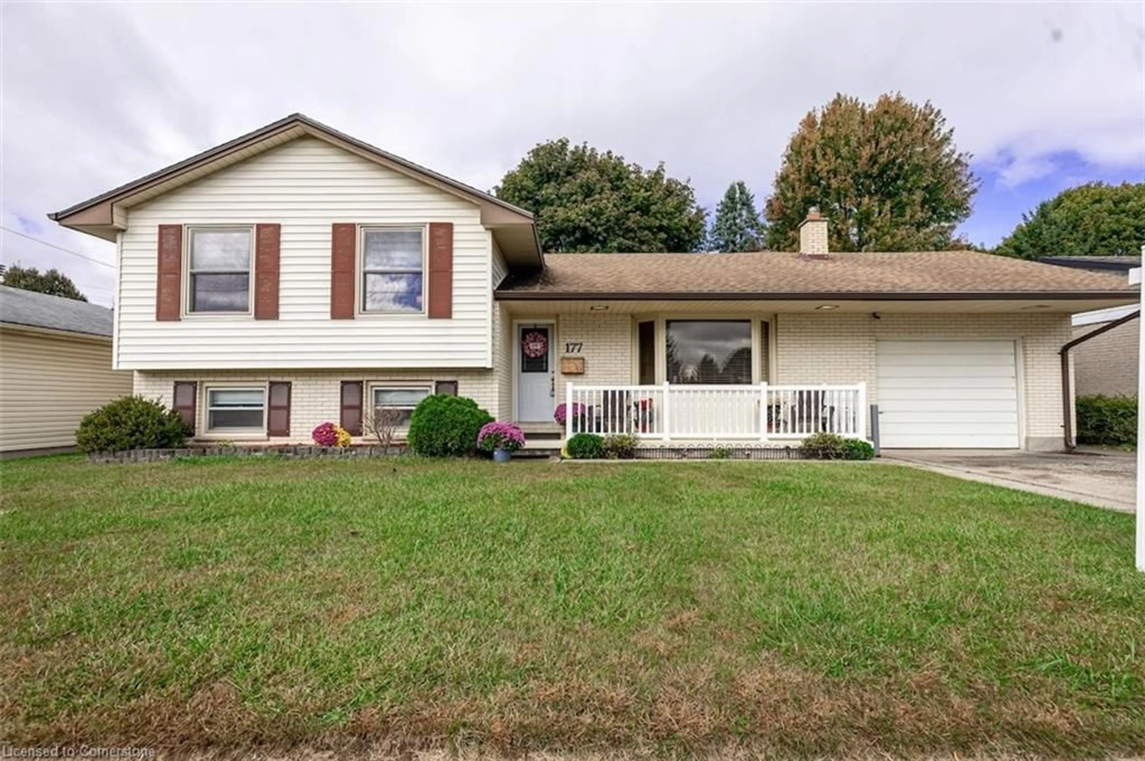 Frontside or backside of a home, the street view for 177 Ontario St, Strathroy Ontario N7G 1B8