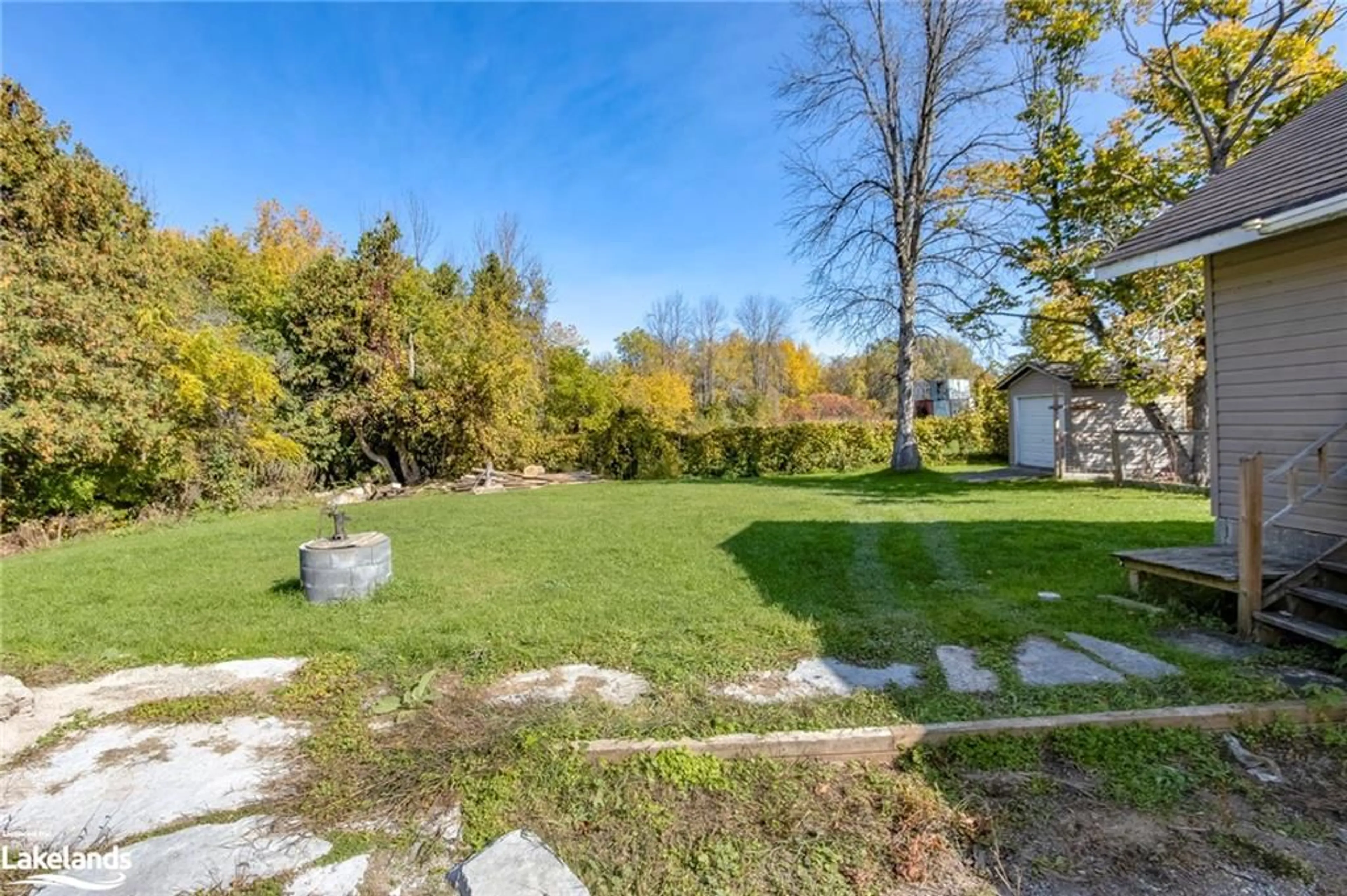 Patio, the fenced backyard for 29 Ash Street, Waubaushene Ontario L0K 2C0