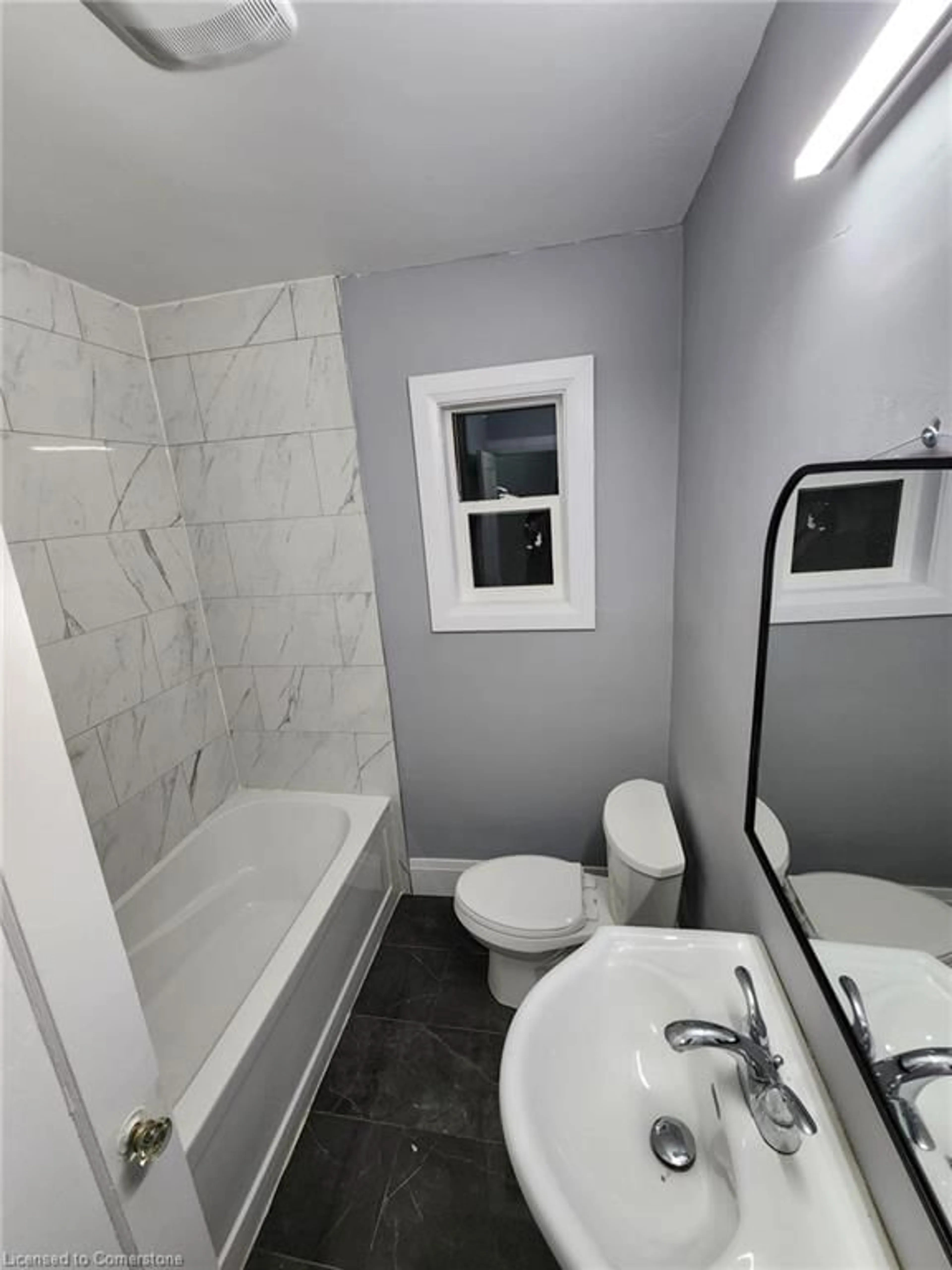 Standard bathroom, unknown floor for 25 West 3rd St, Hamilton Ontario L9C 3J8