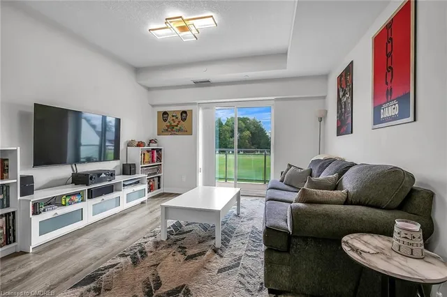 Additional property image - 16 Markle Cres Unit 303