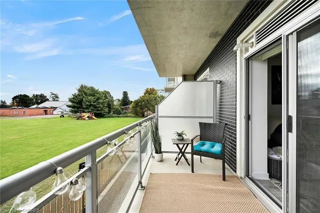 Additional property image - 16 Markle Cres Unit 303