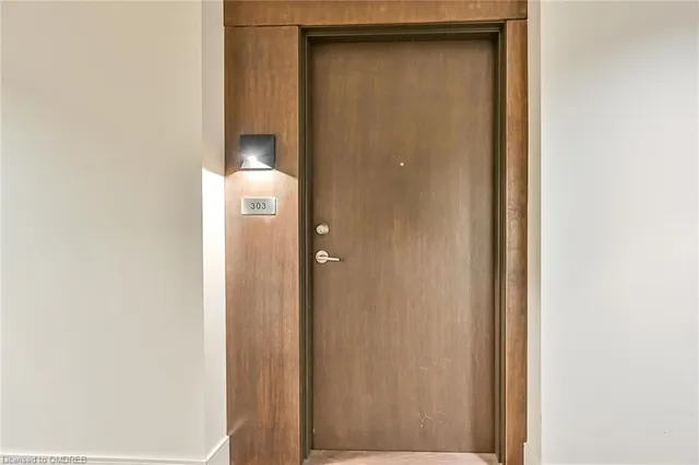 Additional property image - 16 Markle Cres Unit 303