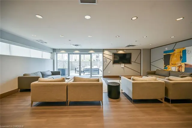 Additional property image - 16 Markle Cres Unit 303