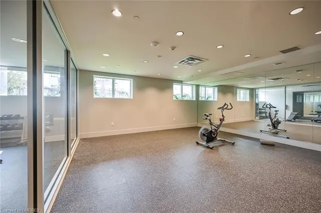 Additional property image - 16 Markle Cres Unit 303