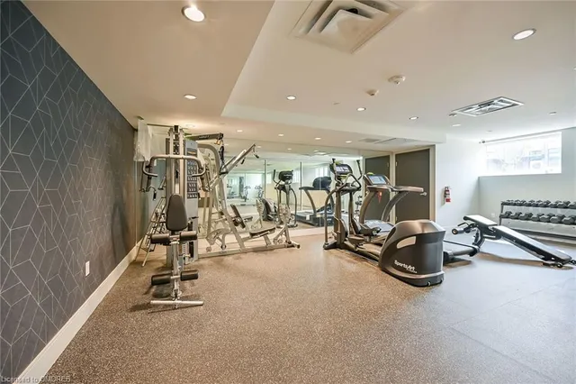 Additional property image - 16 Markle Cres Unit 303