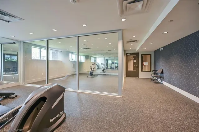 Additional property image - 16 Markle Cres Unit 303