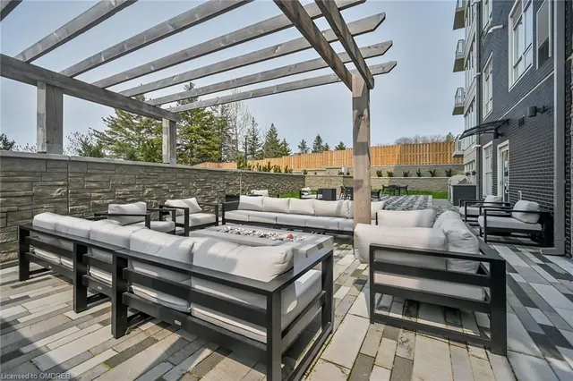 Additional property image - 16 Markle Cres Unit 303