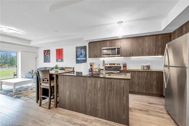 Additional property image - 16 Markle Cres Unit 303