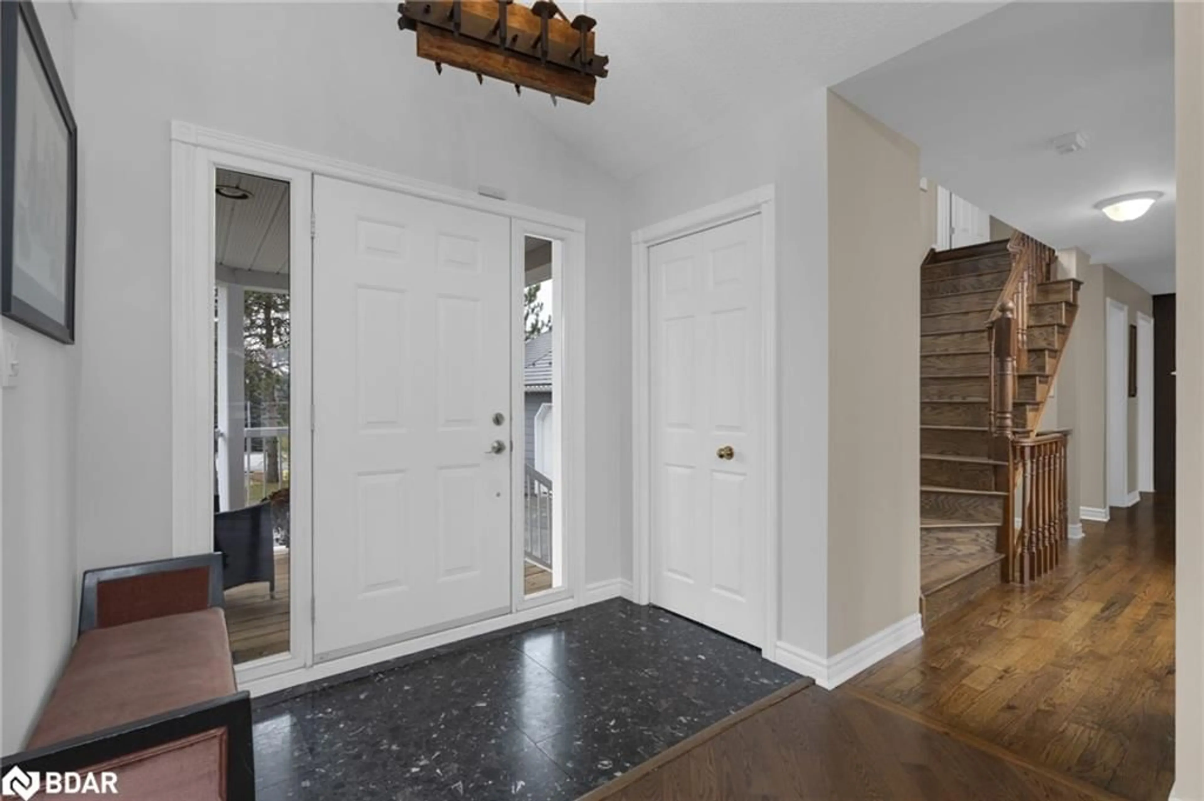 Indoor entryway, wood floors for 54 Highland Drive Dr, Oro-Medonte Ontario L0L 2L0