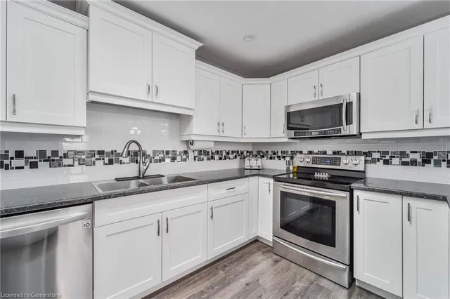 Additional property image - 8 Muscot Dr