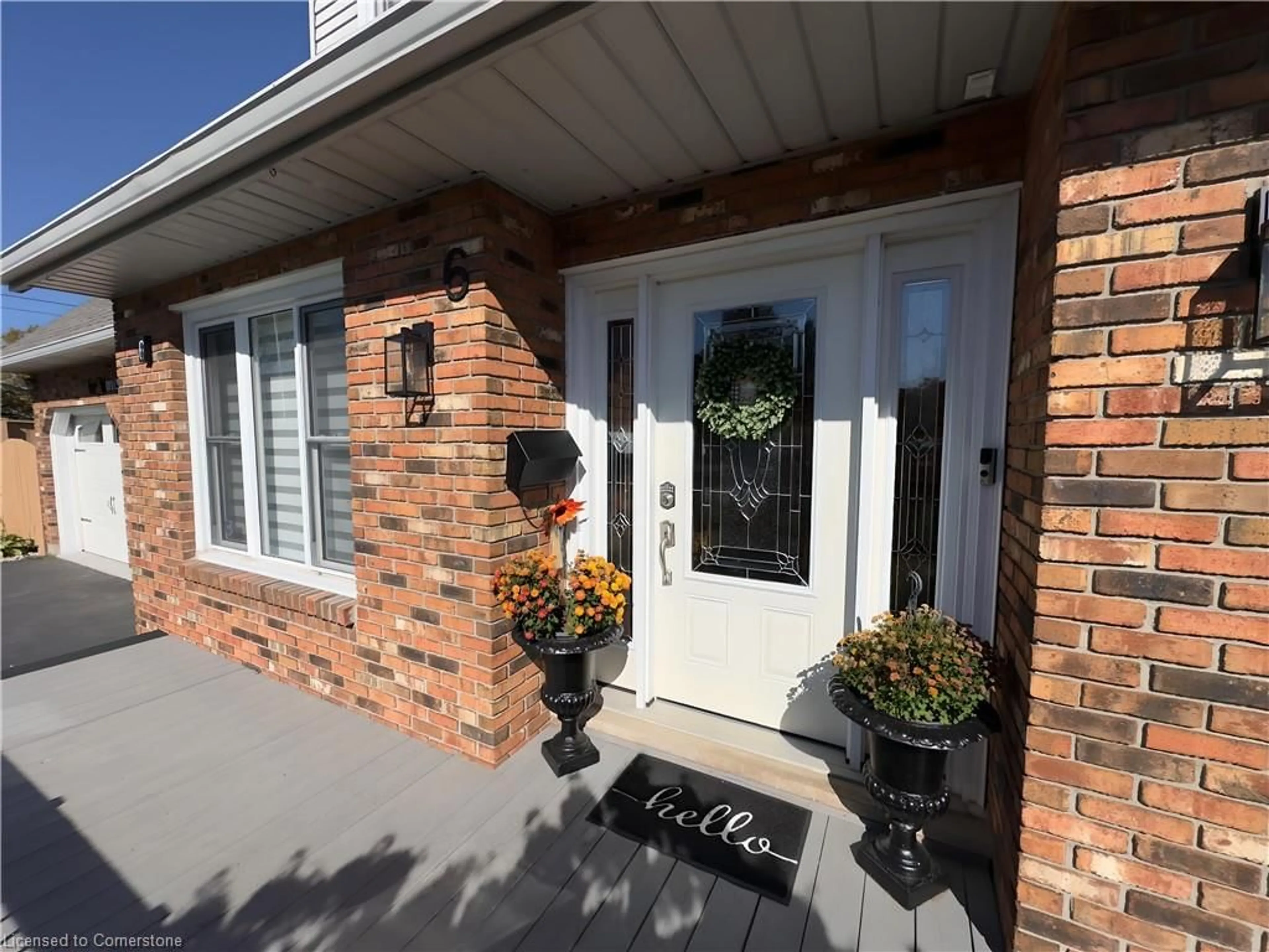 Indoor entryway, wood floors for 6 Vine Rd, Grimsby Ontario L3M 5A2