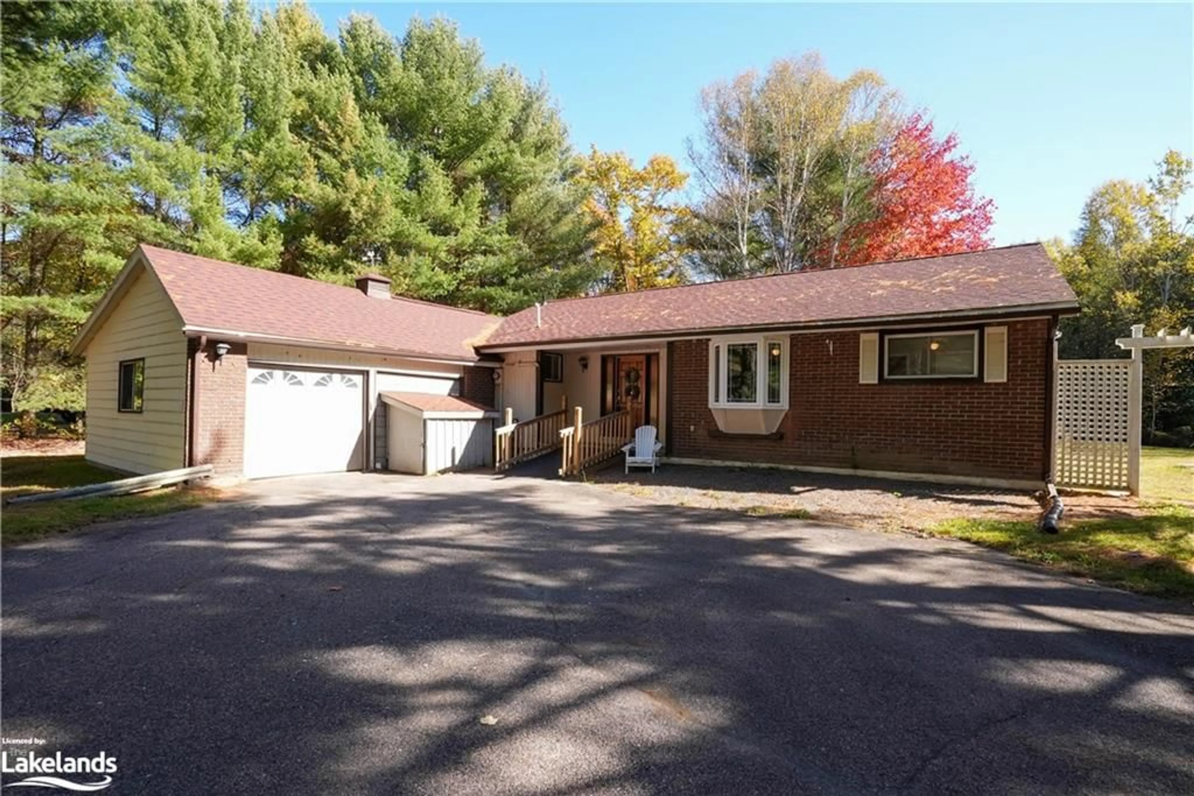 Frontside or backside of a home, cottage for 29 Sellens Ave, Bracebridge Ontario P1L 1R3
