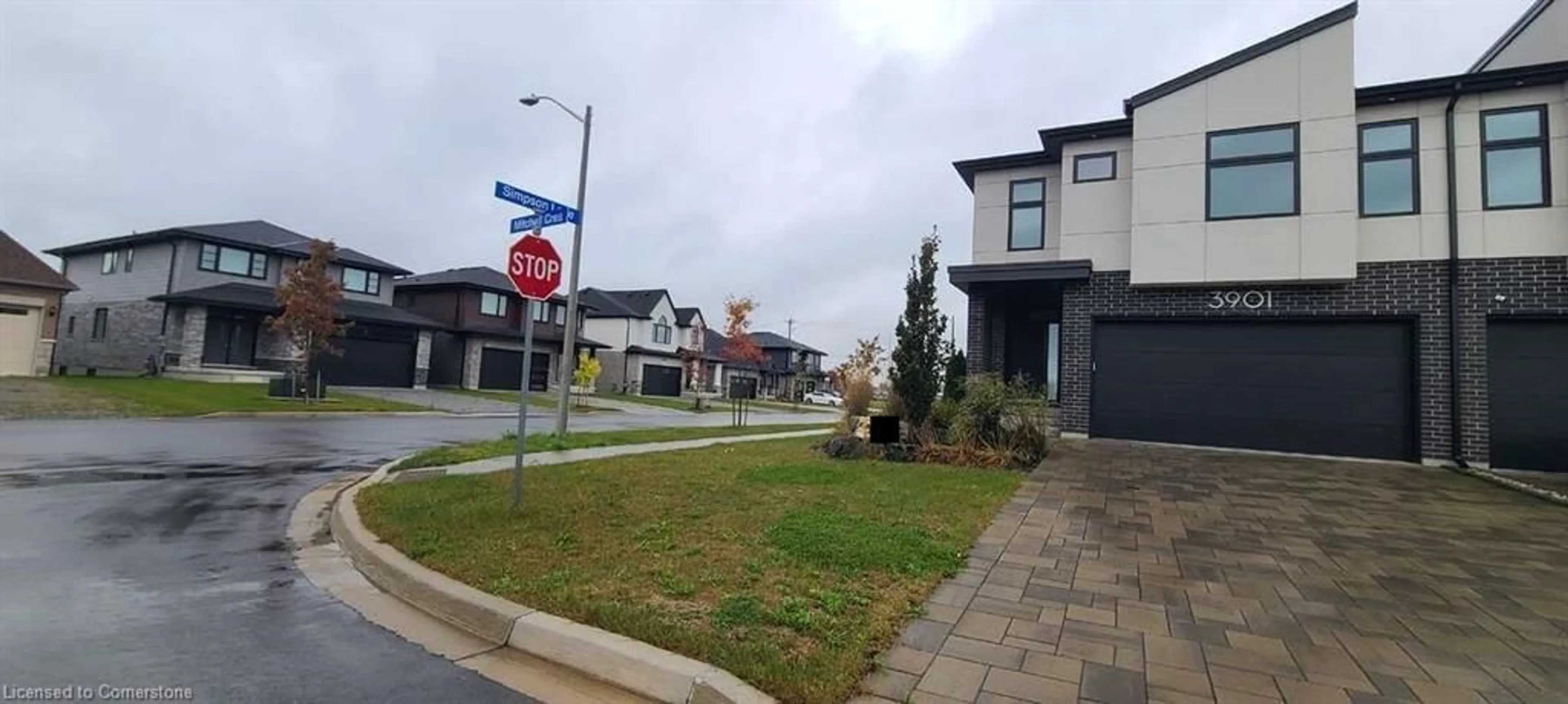 A pic from exterior of the house or condo, the street view for 3901 Mitchell Cres, Fort Erie Ontario L0S 1S0