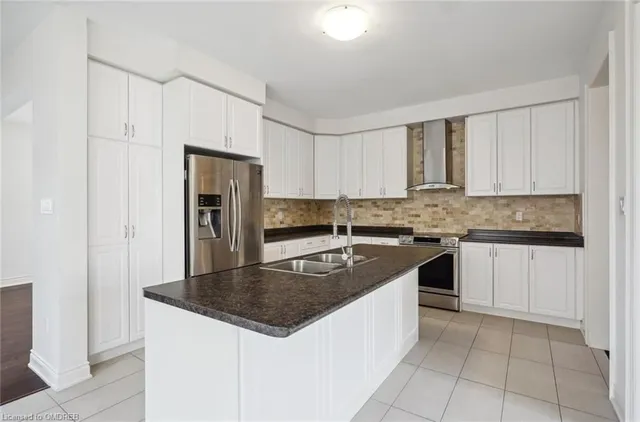 Additional property image - 8 Slater Mill Place