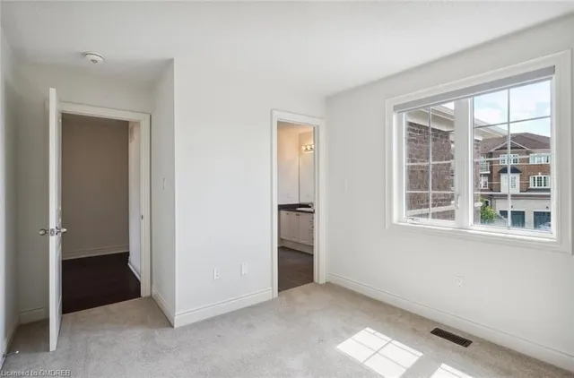 Additional property image - 8 Slater Mill Place
