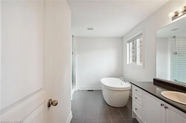 Additional property image - 8 Slater Mill Place