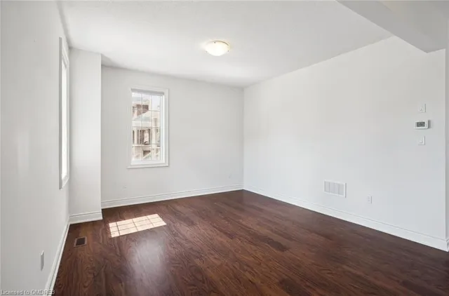 Additional property image - 8 Slater Mill Place