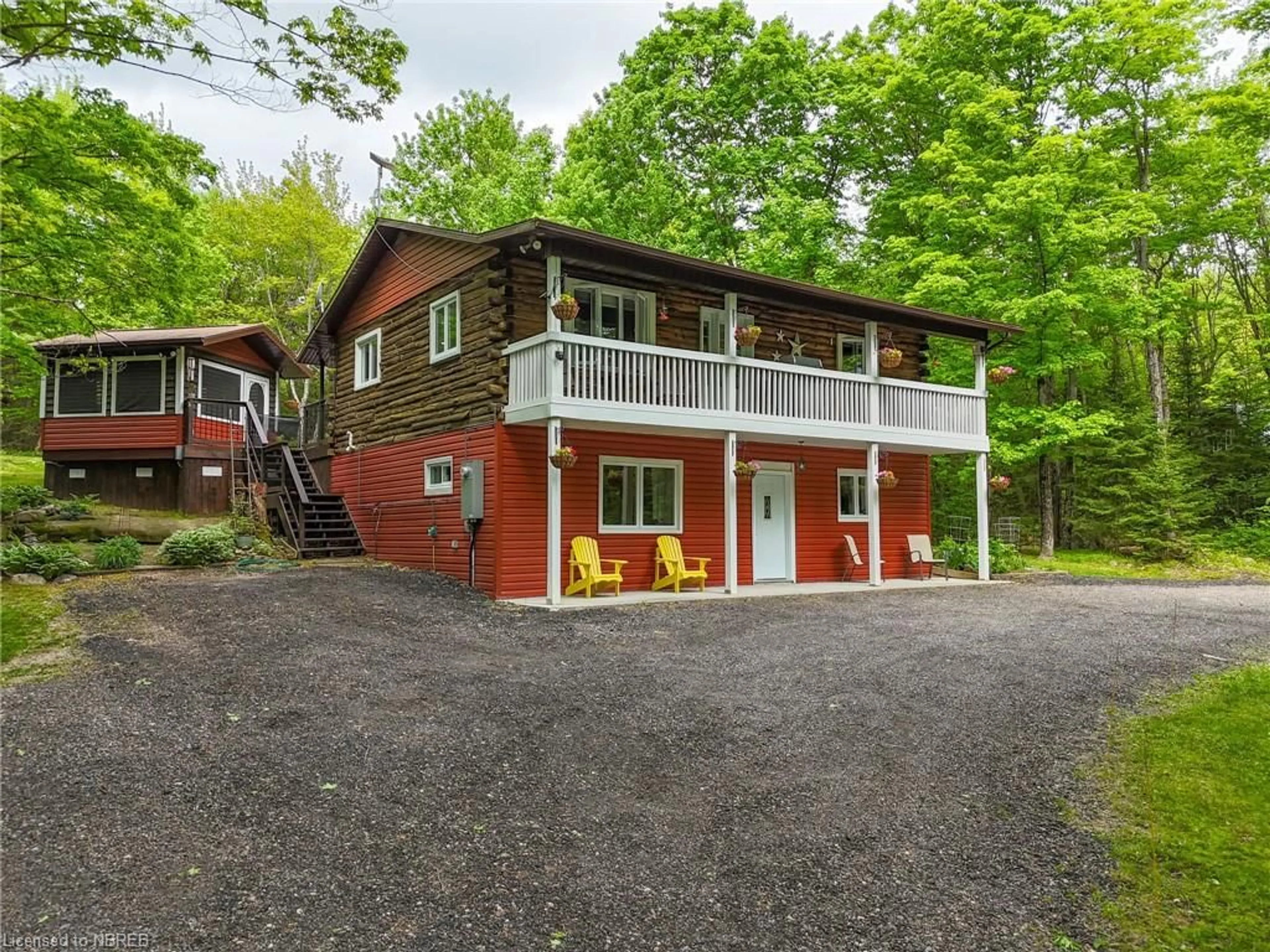 Frontside or backside of a home, cottage for 233 Glen Roberts Dr, Laurier Ontario P0H 2L0