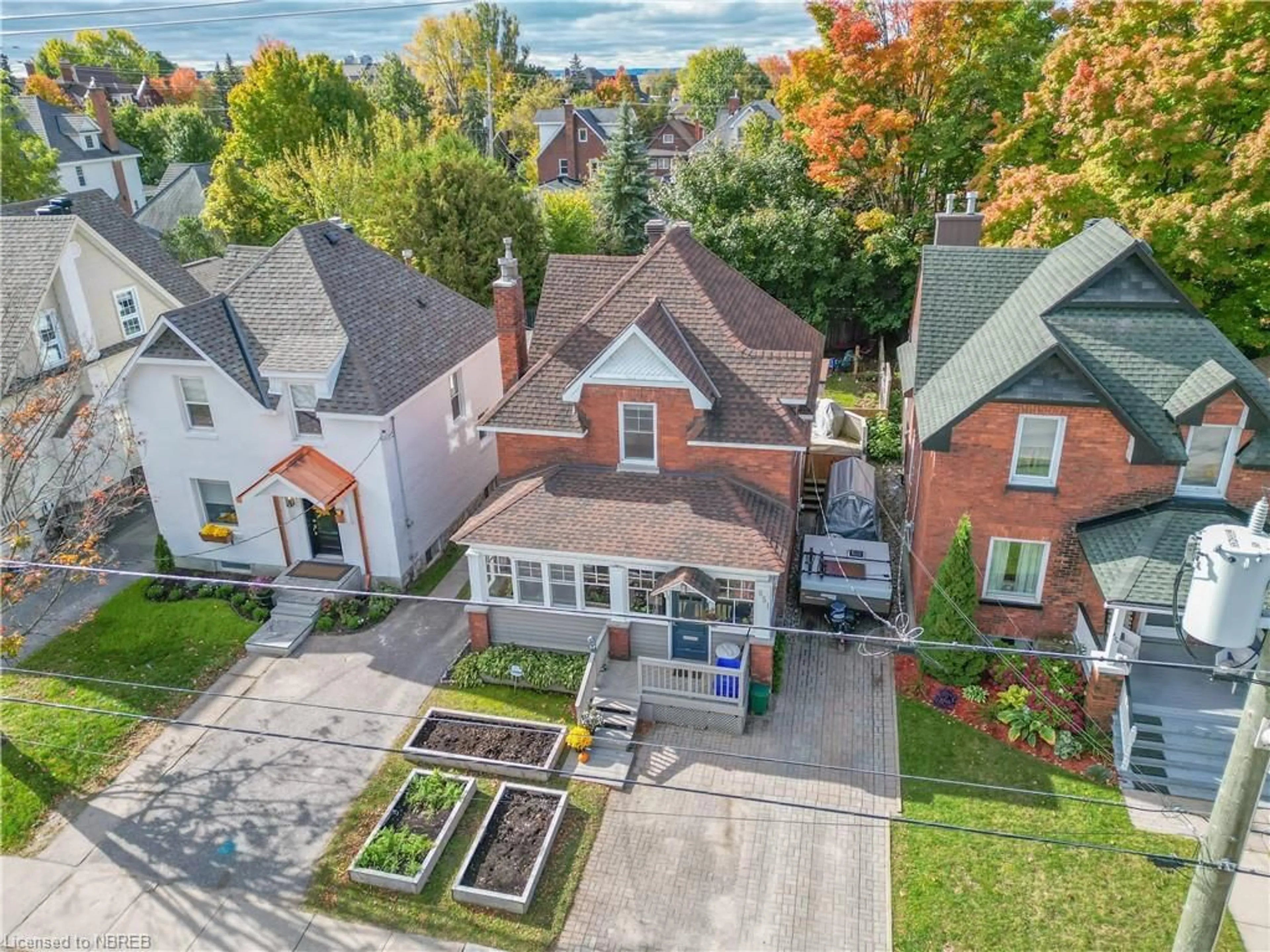 Frontside or backside of a home, the street view for 651 Jane St, North Bay Ontario P1B 3H1