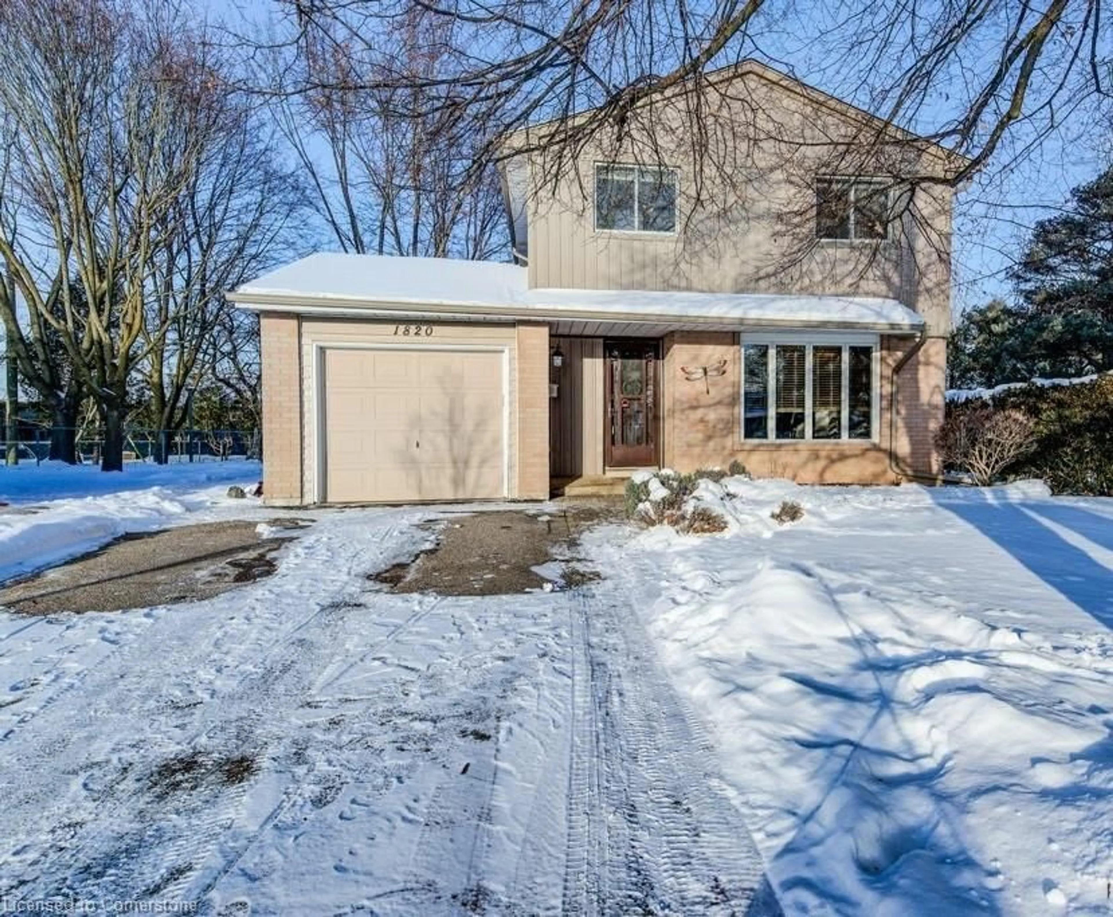 Home with brick exterior material, street for 1820 Briarwood Dr, Cambridge Ontario N3H 5A7