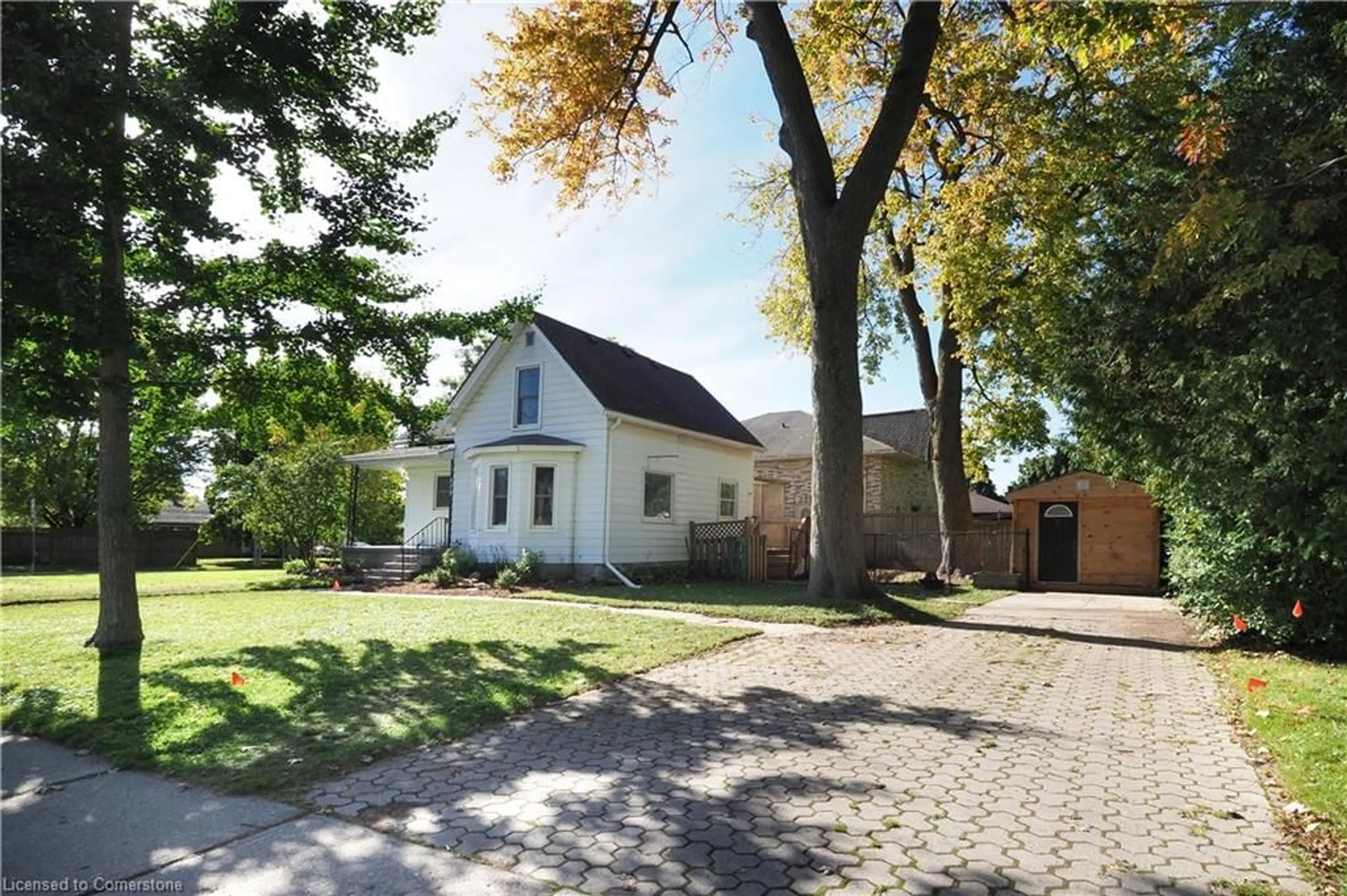 A pic from exterior of the house or condo, the street view for 573 West Gore St, Stratford Ontario N5A 1L4