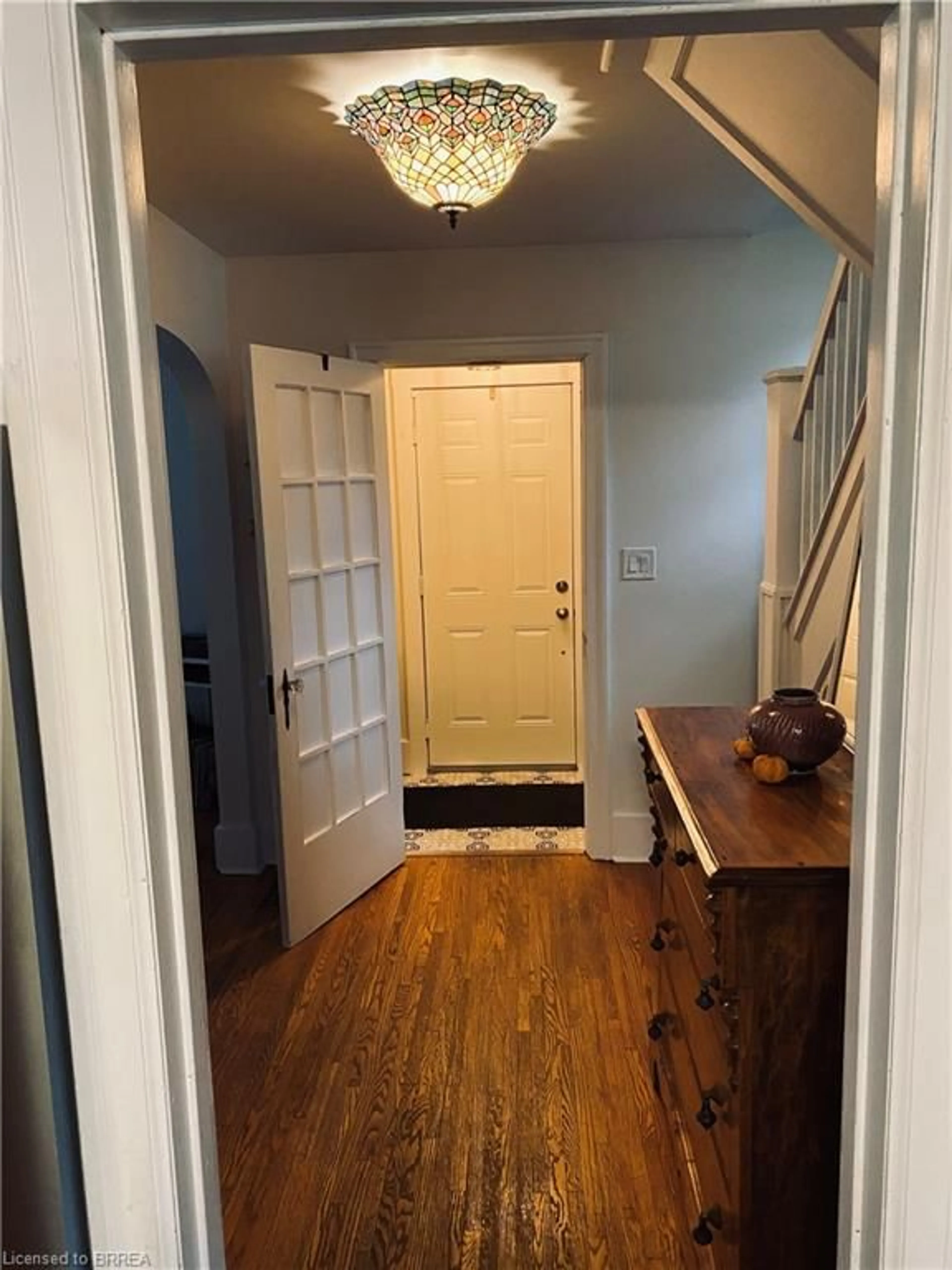 Indoor entryway, wood floors for 245 Grove St, Simcoe Ontario N3Y 1K8