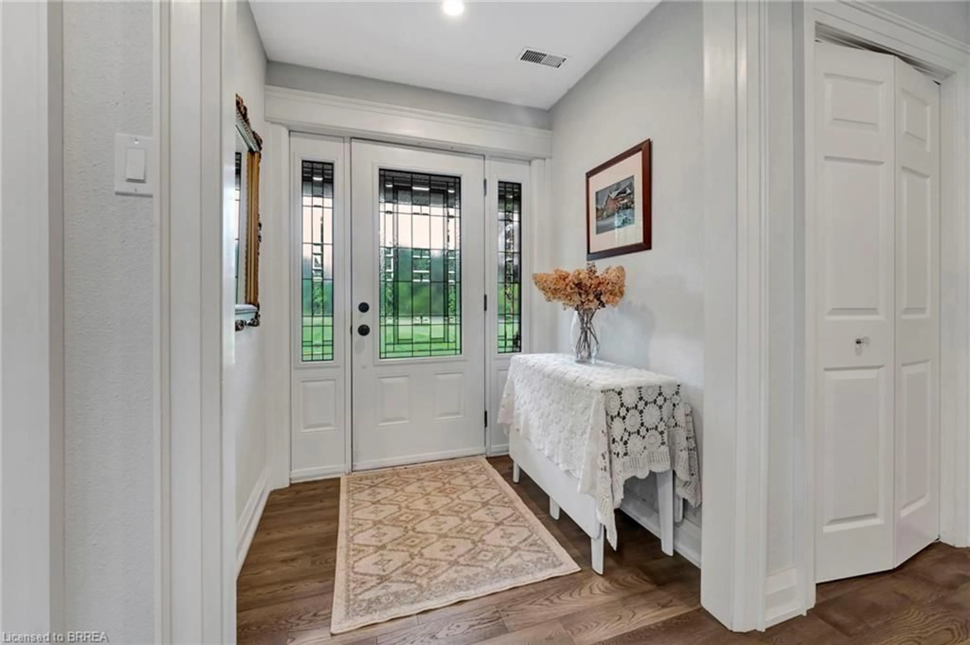 Indoor entryway, wood floors for 3976 Powerline Rd, Ancaster Ontario L0R 1T0