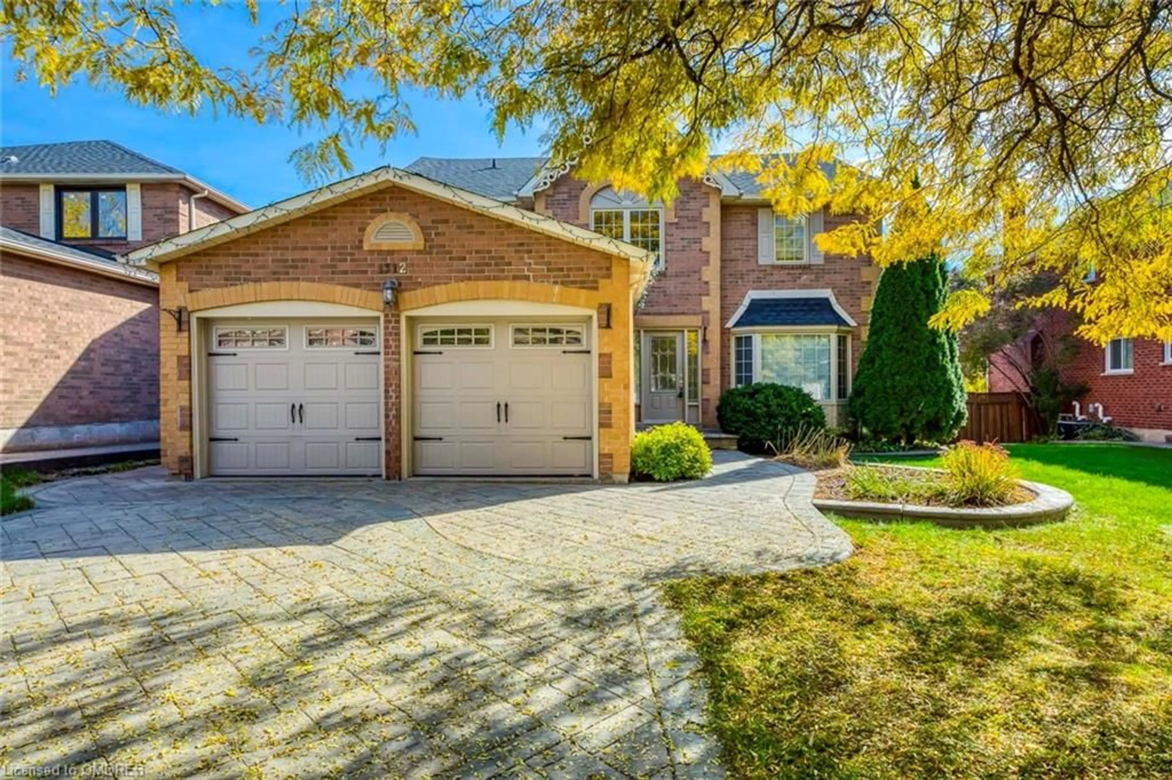 Home with brick exterior material for 1312 Fieldcrest Lane, Oakville Ontario L6M 2N6