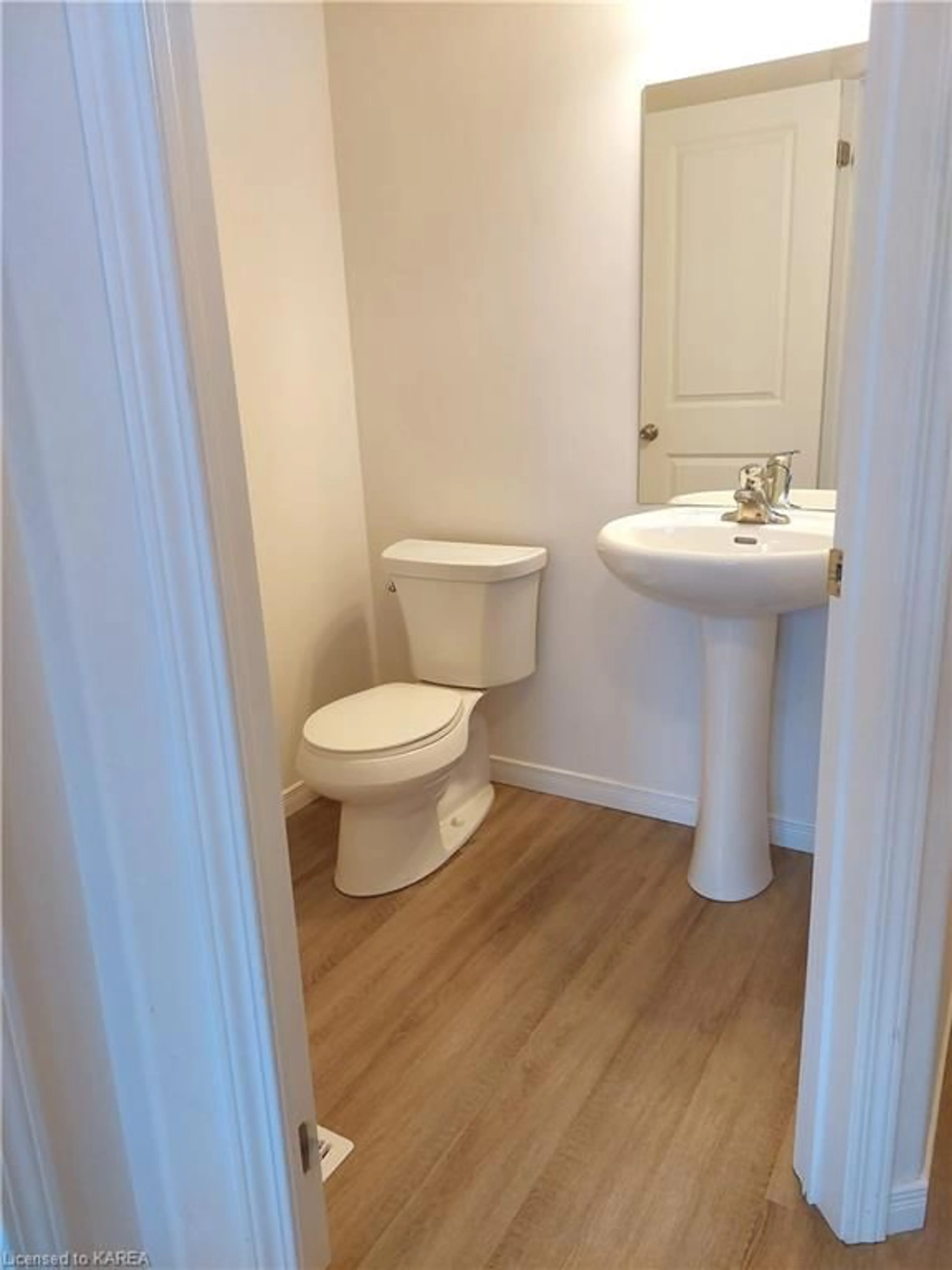 Standard bathroom, not visible floor for 1642 Hetherington Dr, Peterborough Ontario K9L 1N6