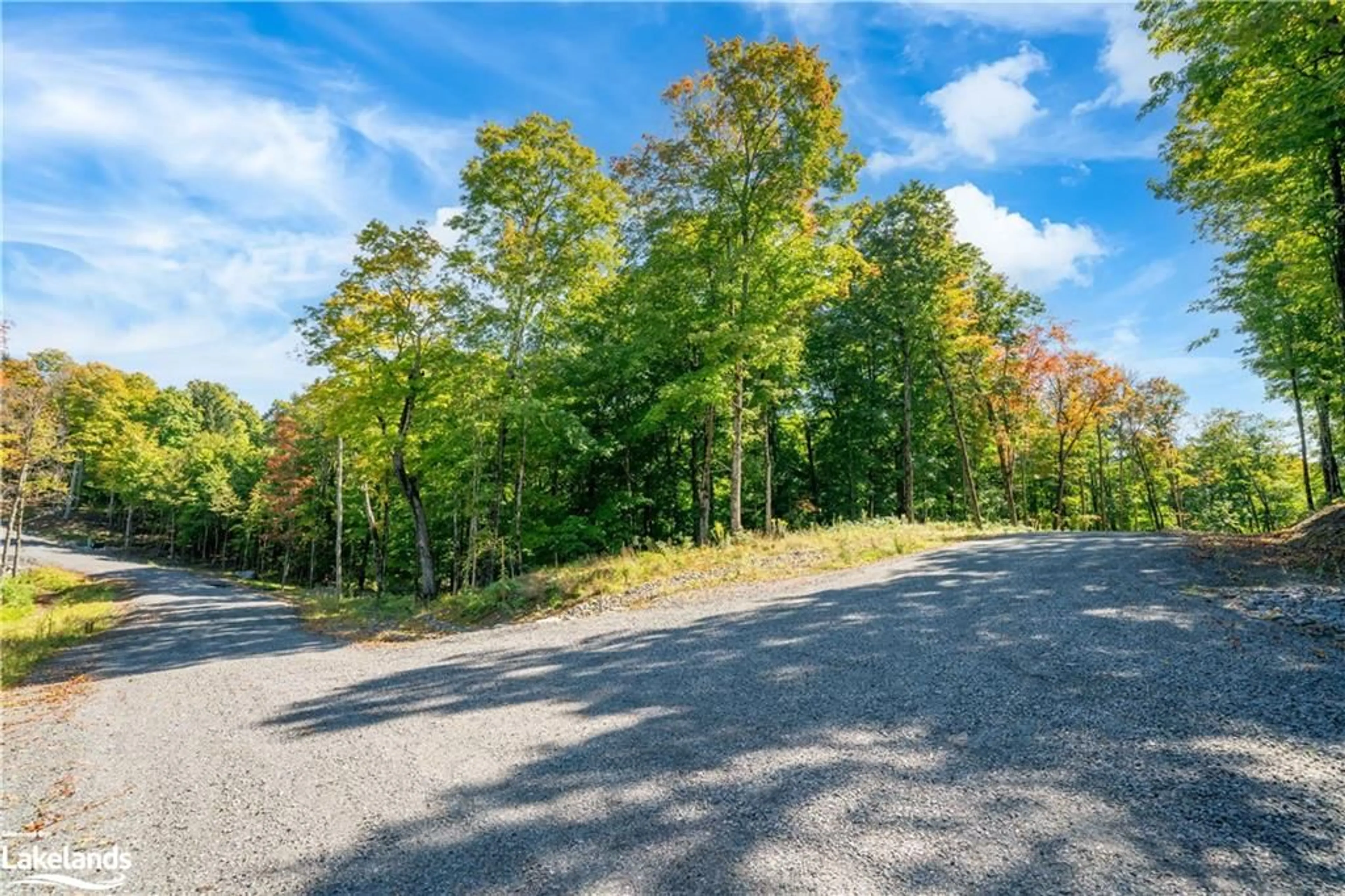 A pic from exterior of the house or condo, the street view for 28 Stillwater Rd, Huntsville Ontario P1H 2J2