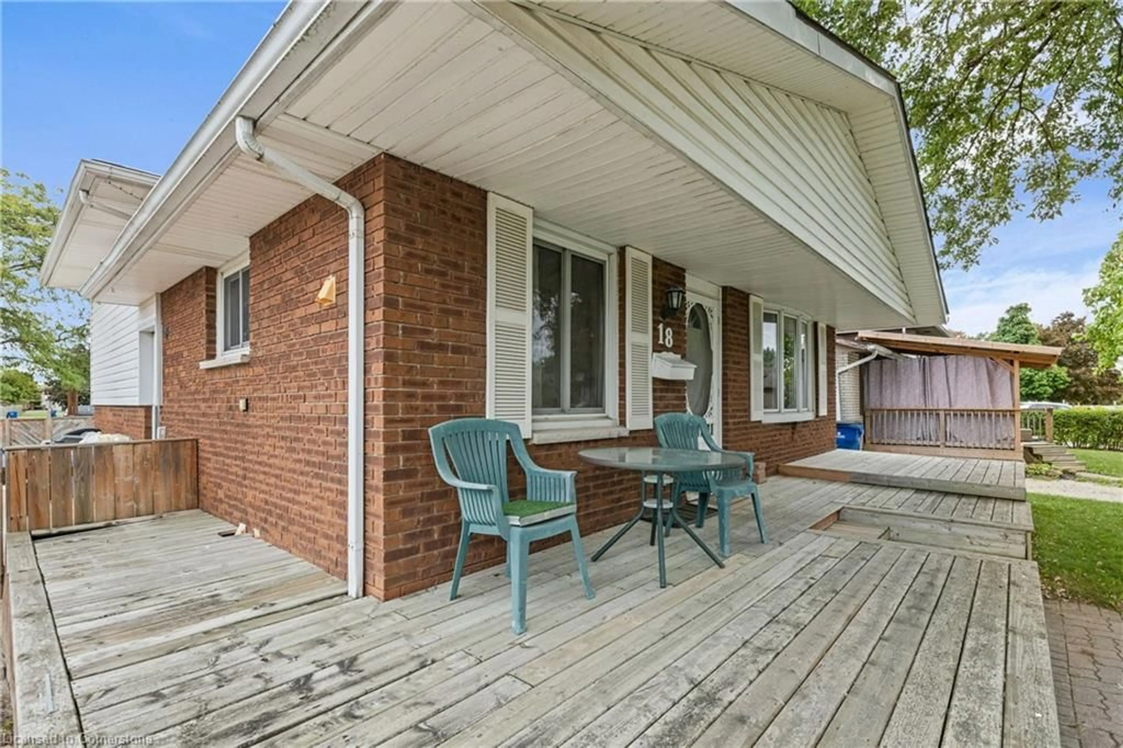 Patio, cottage for 18 Pearl St, Tilbury Ontario N0P 2L0